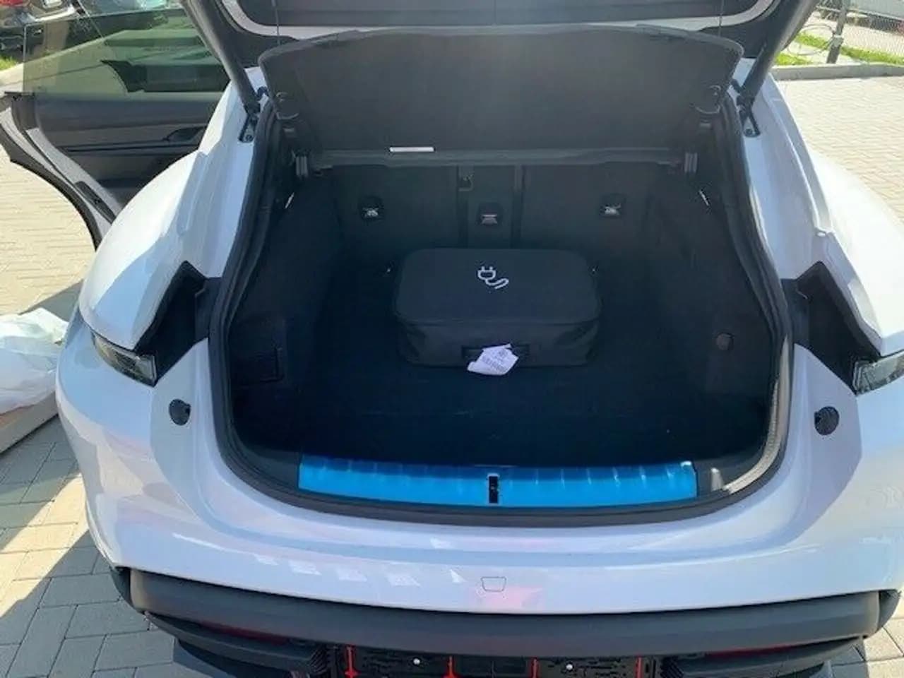 Porsche Taycan 2021 г. 13618 км. — фото 10