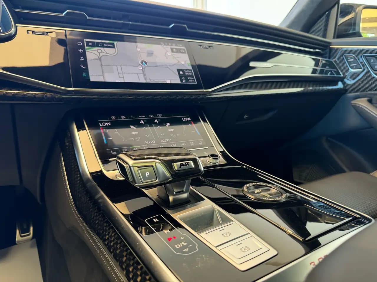 Audi Q8 2022 г. 49087 км. — фото 10