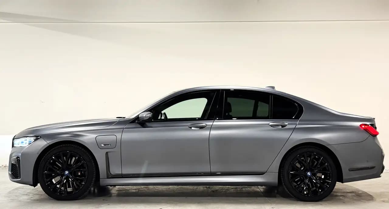 BMW 7 серия 2021 г. 77091 км. — фото 4