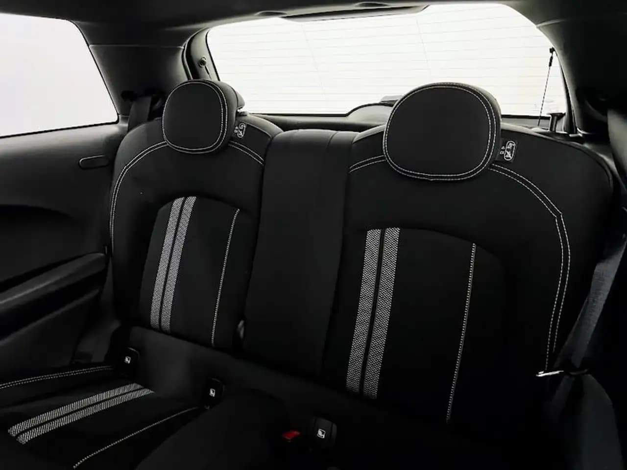MINI John Cooper Works 2022 г. 40418 км. — фото 23