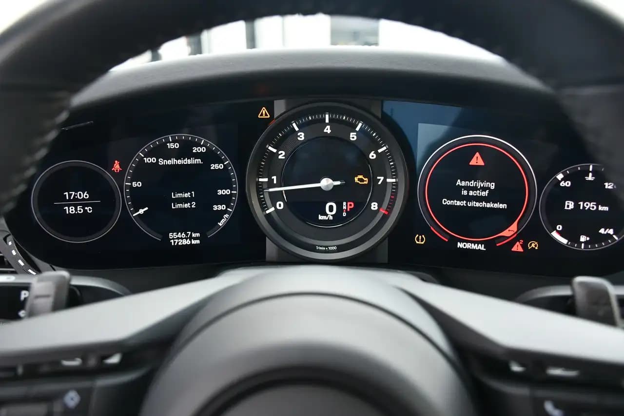 Porsche 911 Carrera S 2021 г. 17341 км. — фото 21