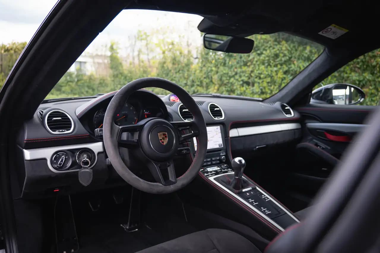 Porsche 718 Cayman (2020) 21087 км. — фото 20