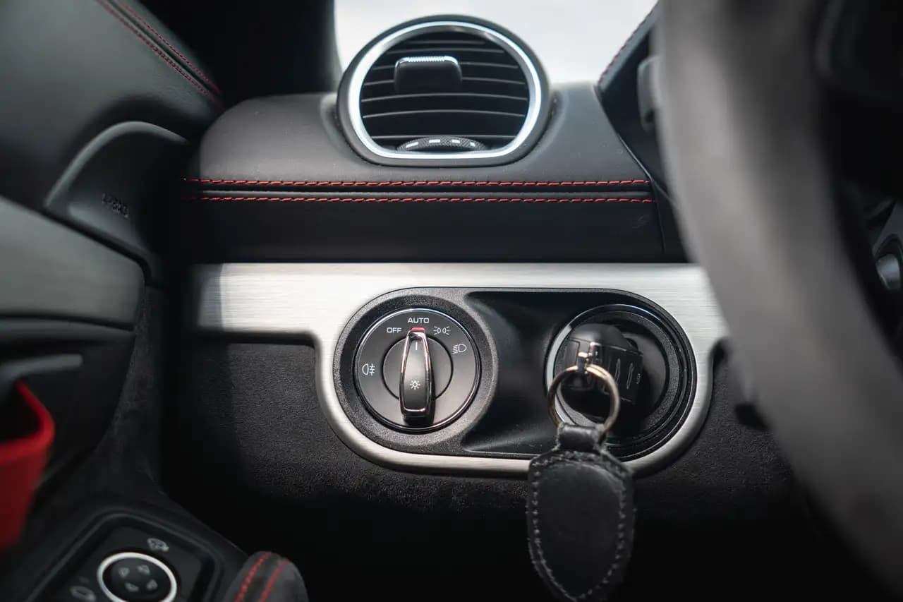 Porsche 718 Cayman (2020) 21087 км. — фото 27
