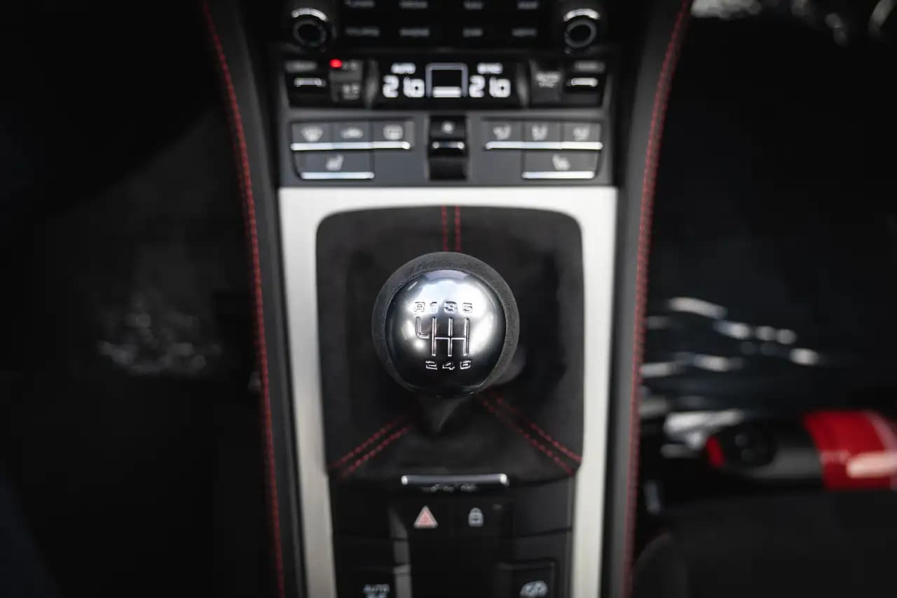 Porsche 718 Cayman (2020) 21087 км. — фото 43