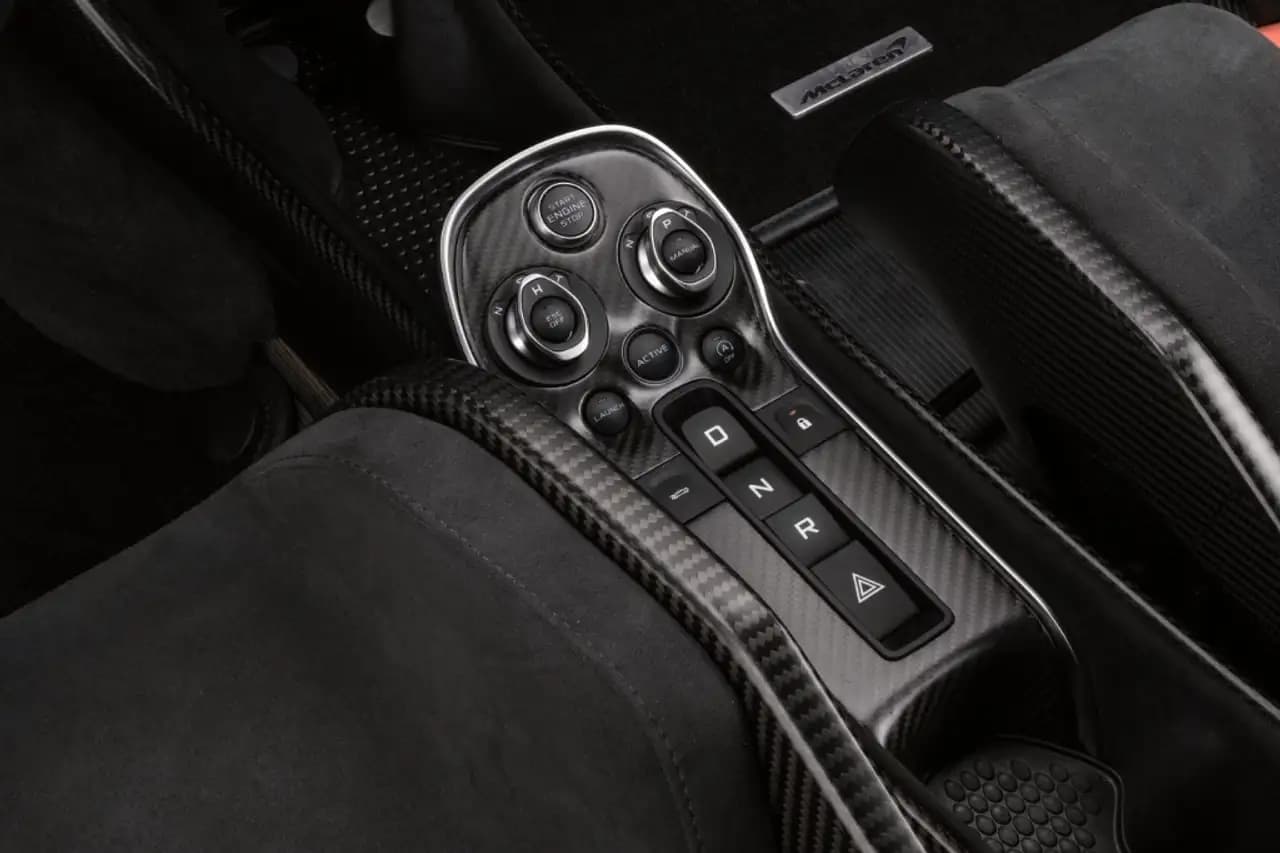 McLaren 600LT (2019) 2569 км. — фото 12