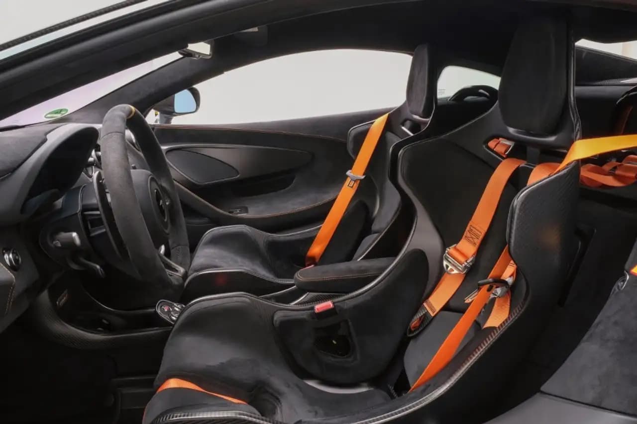 McLaren 600LT (2019) 2569 км. — фото 9