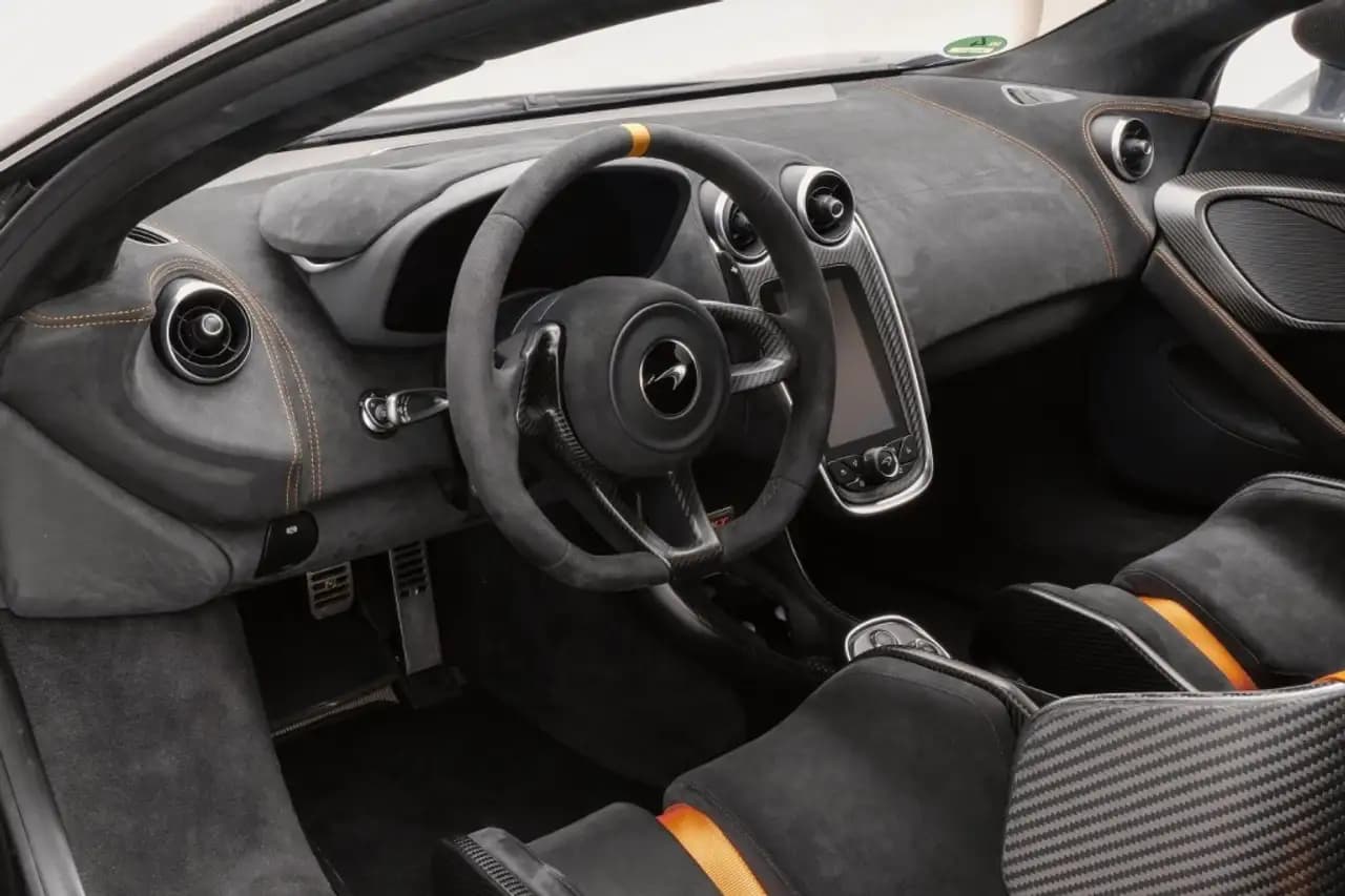McLaren 600LT (2019) 2569 км. — фото 10