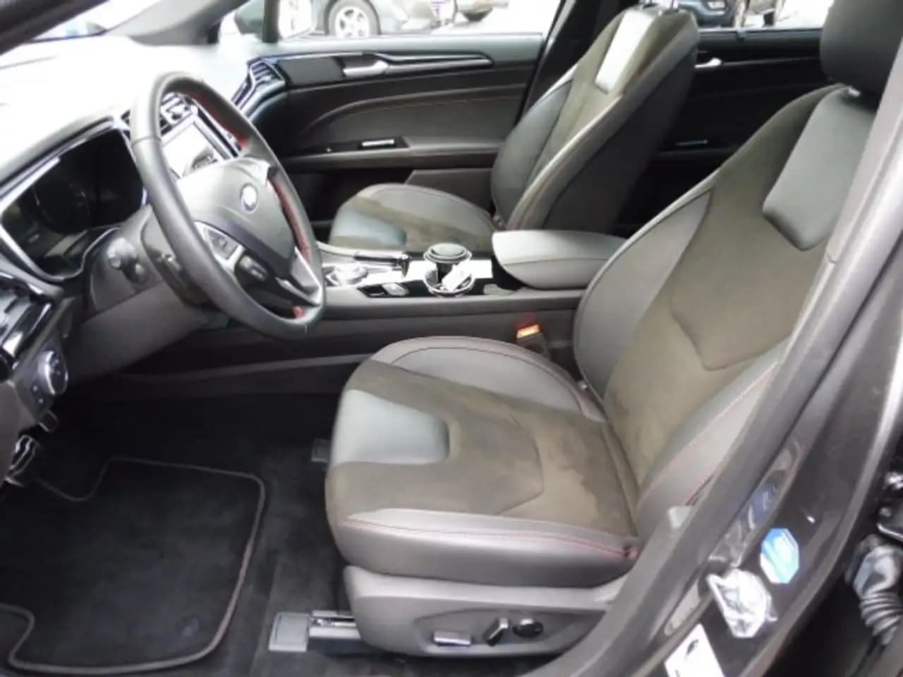 Ford Mondeo 2021 г. 52075 км. — фото 11