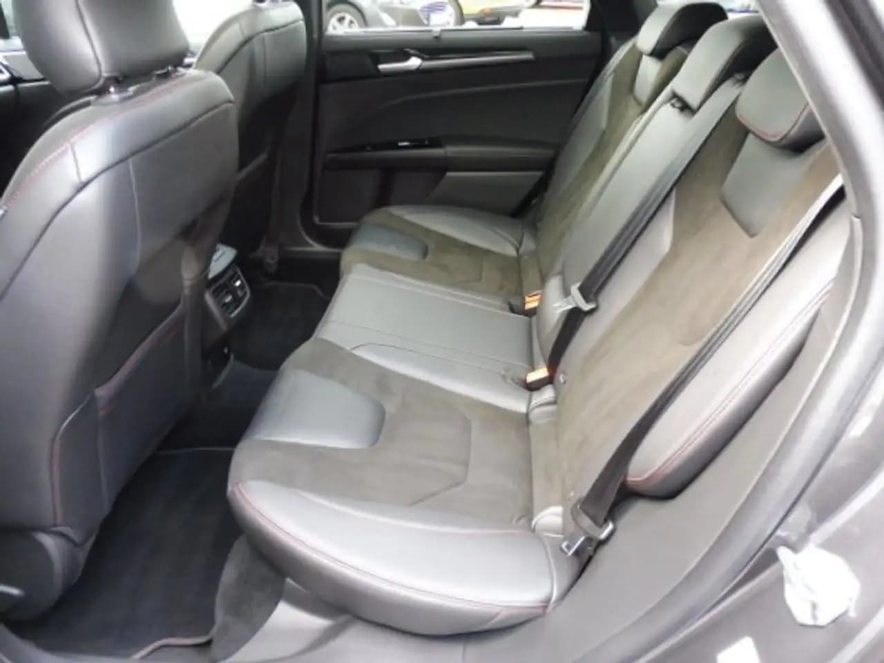 Ford Mondeo 2021 г. 52075 км. — фото 10