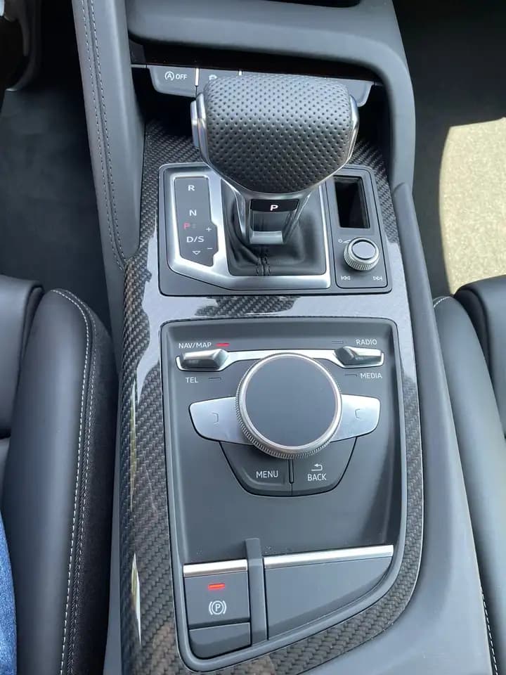 Audi R8 2021 г. 14956 км. — фото 13
