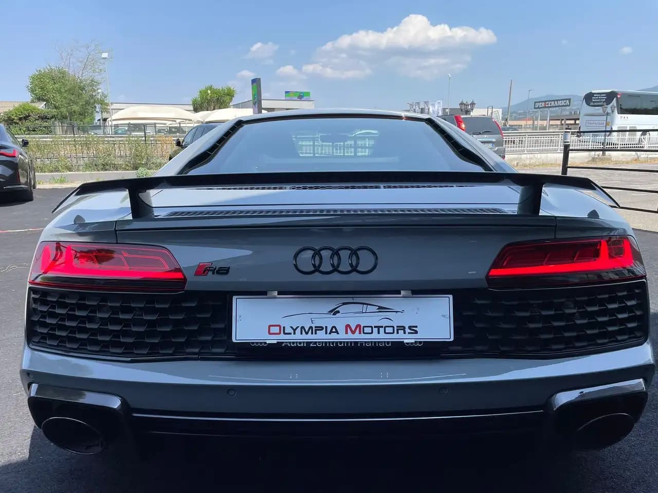 Audi R8 2021 г. 14956 км. — фото 5