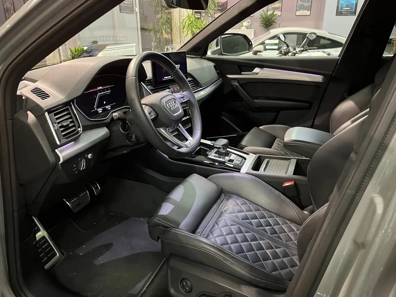 Audi Q5 2022 г. 41013 км. — фото 10