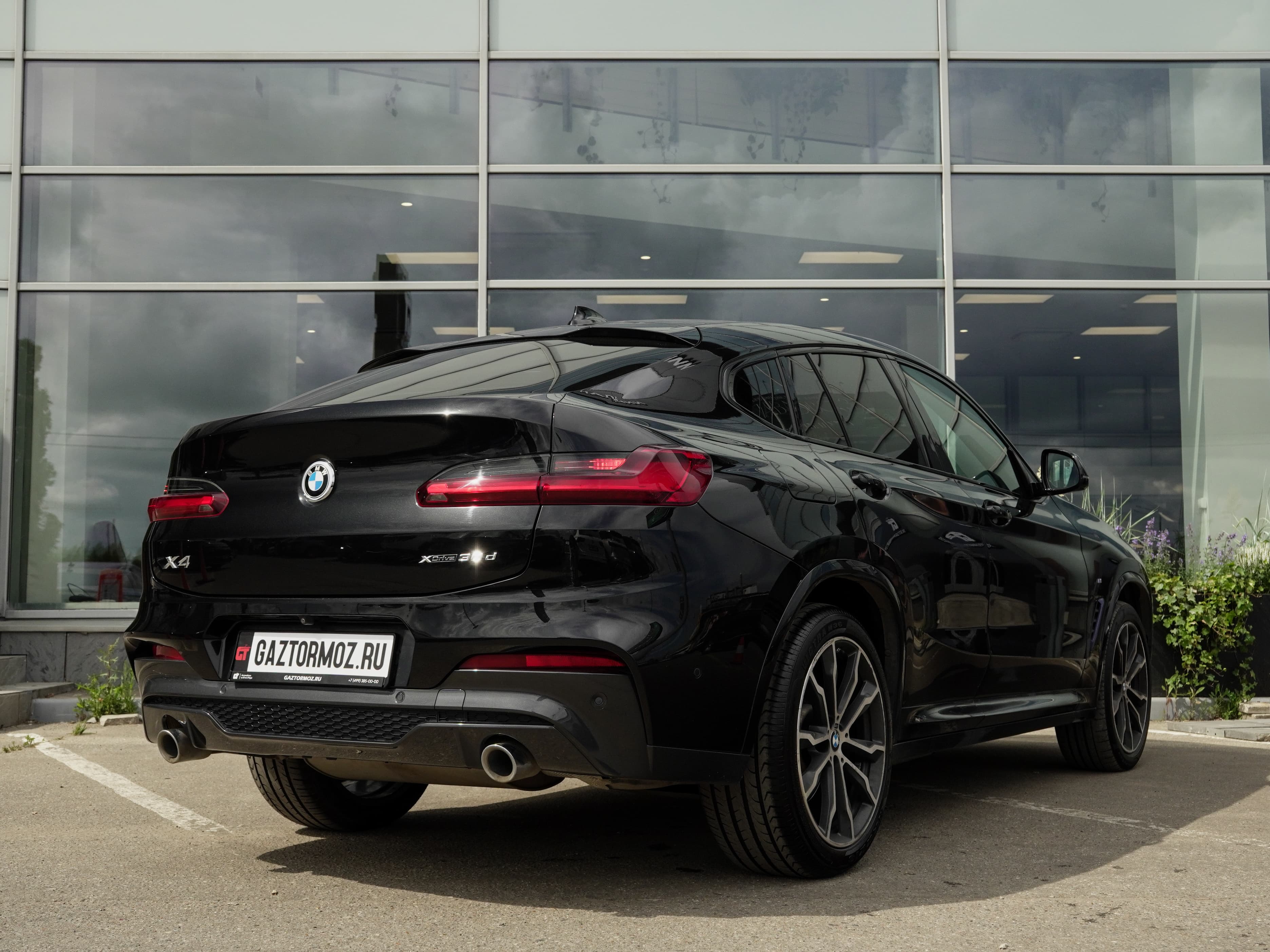 BMW X4 — фото 8
