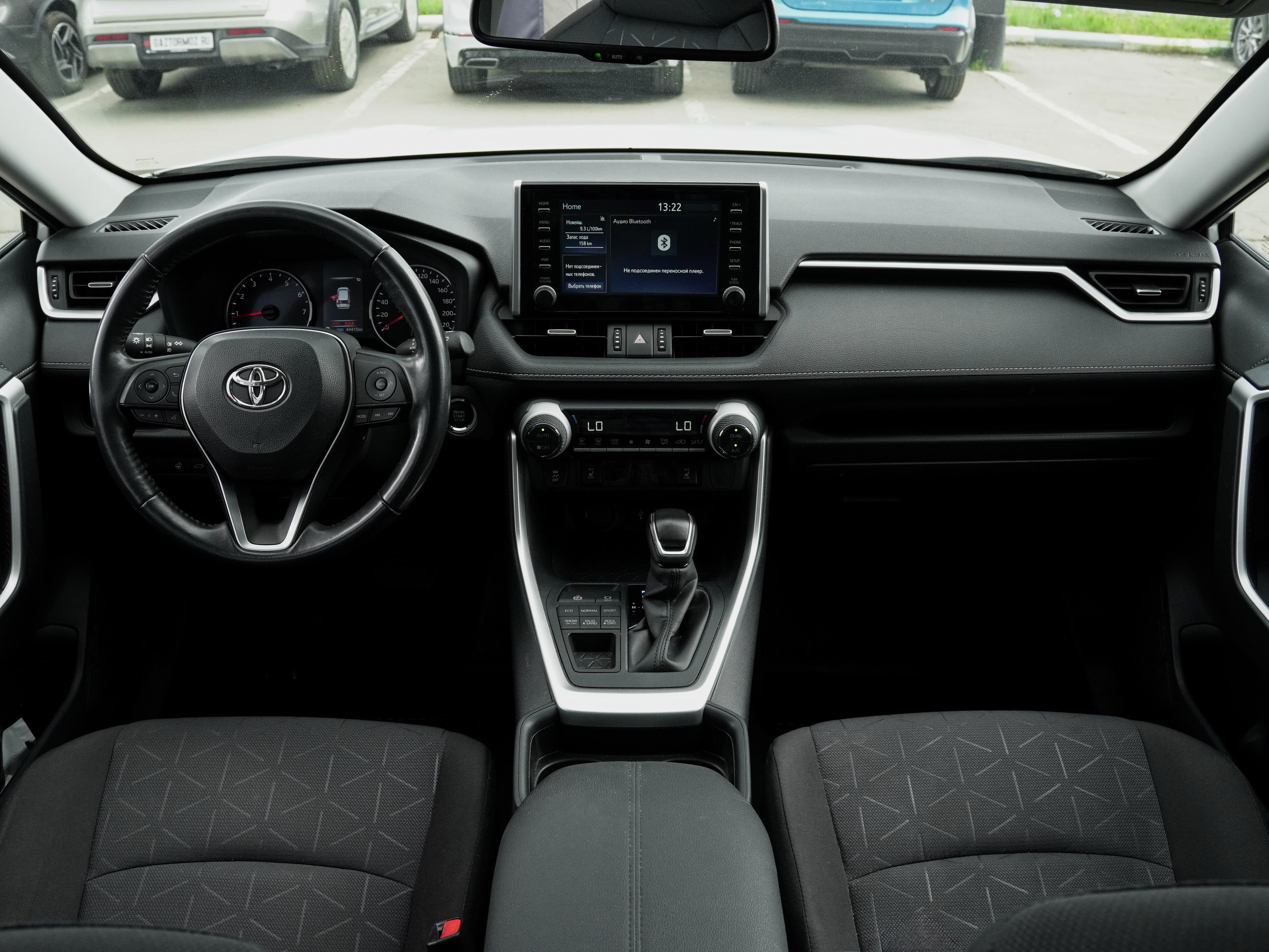 Toyota RAV4 — фото 27