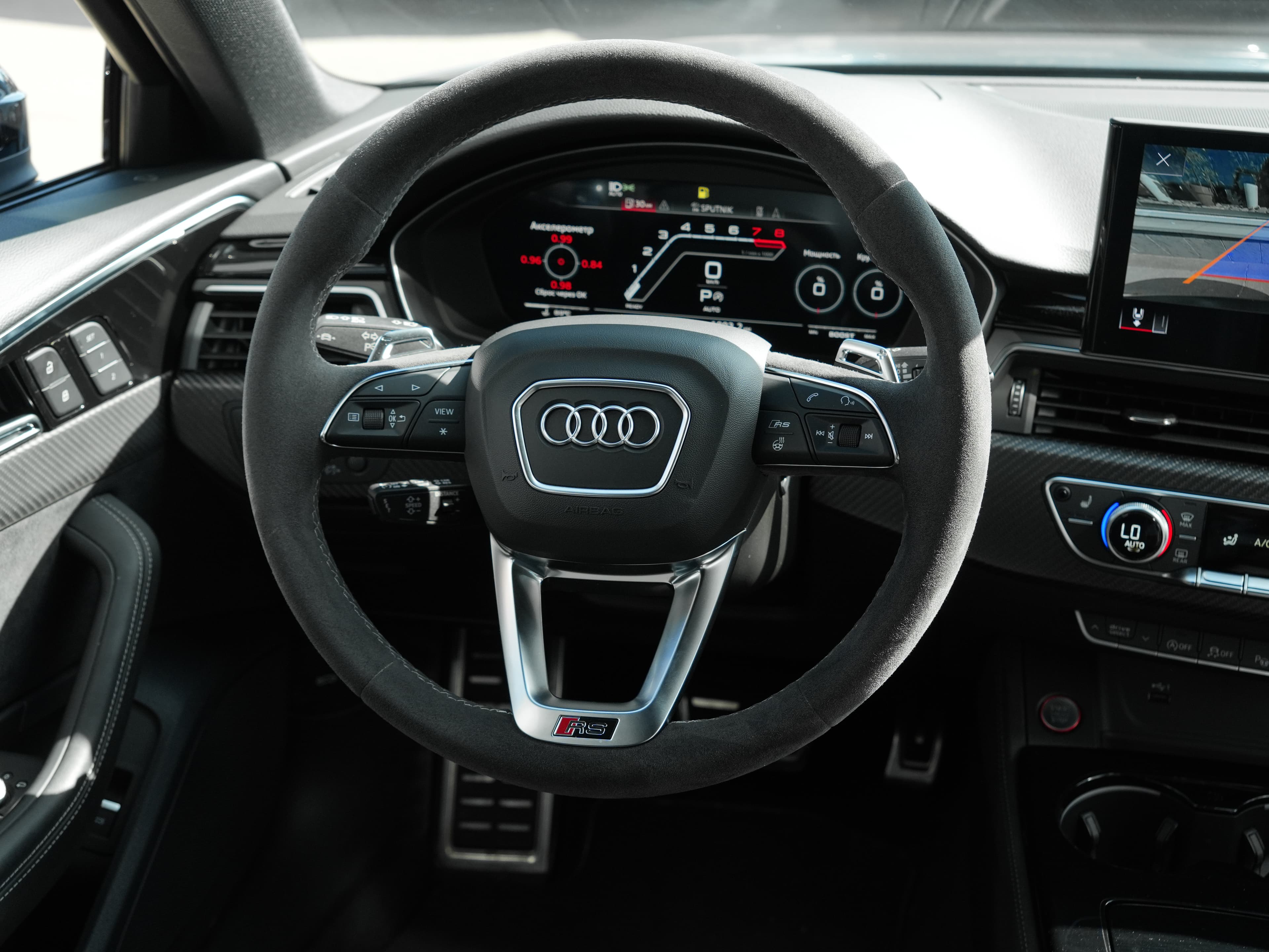 Audi RS4 — фото 17