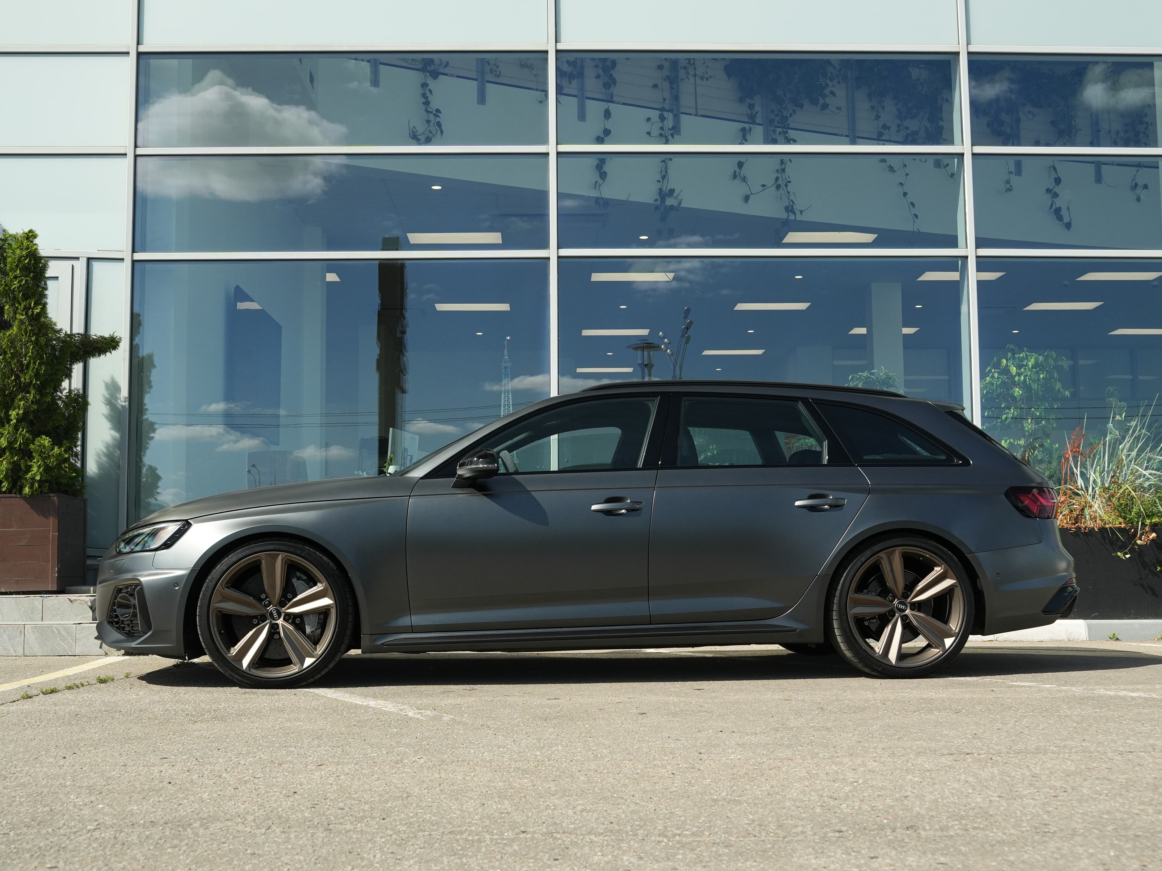 Audi RS4 — фото 4