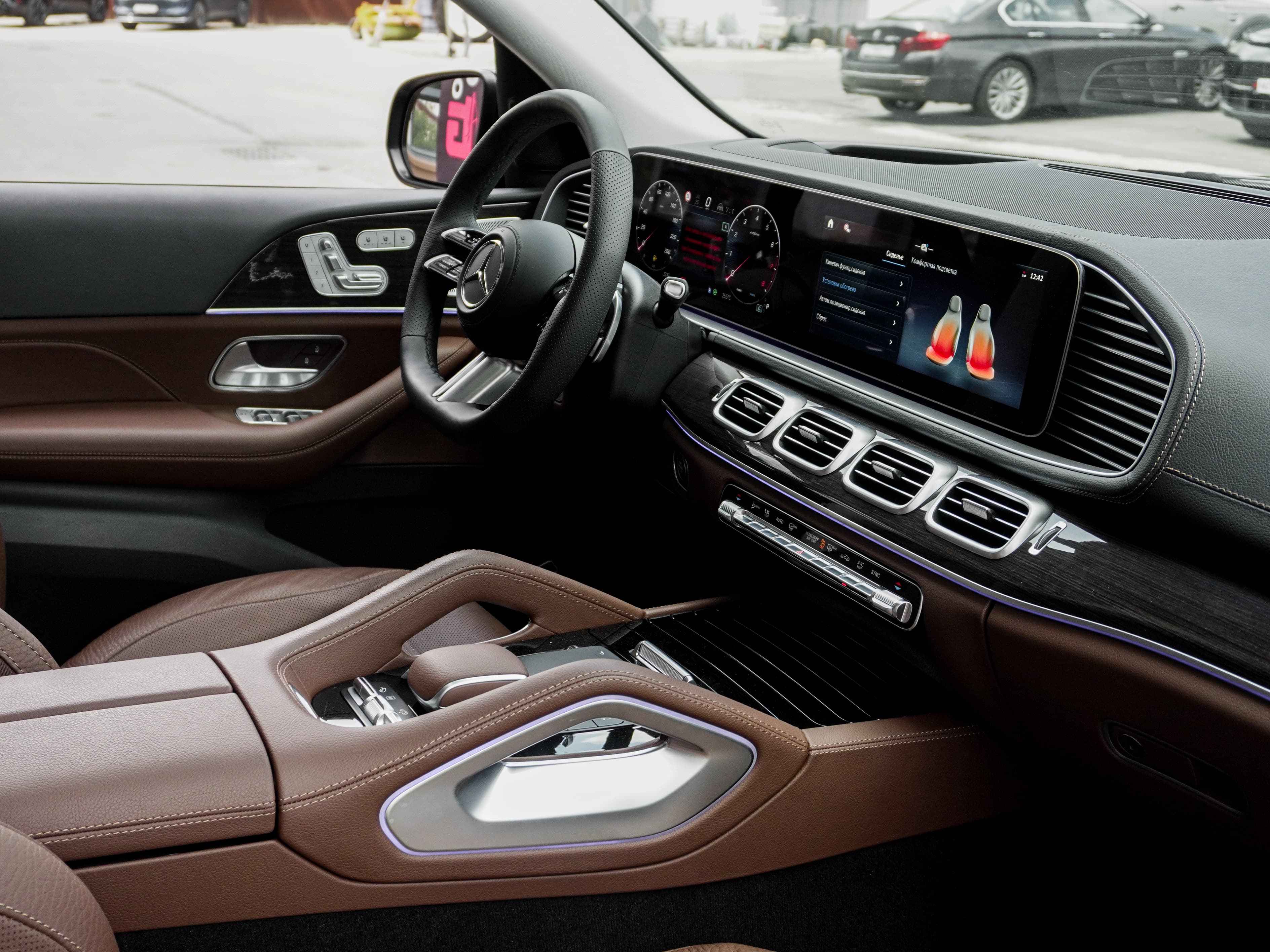 Brabus 500: черный экстерьер и коричневый салон — фото 15