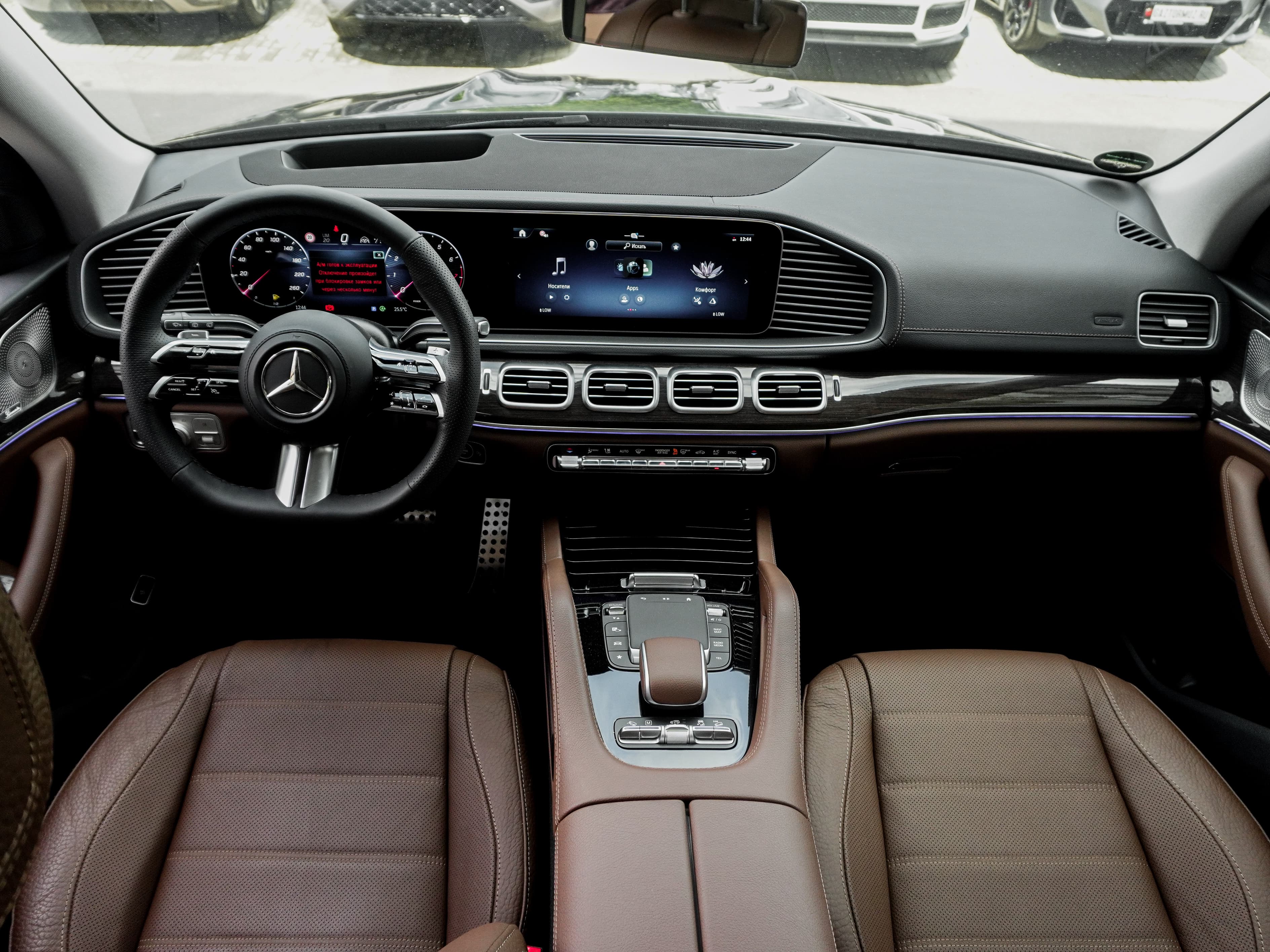 Brabus 500: черный экстерьер и коричневый салон — фото 16