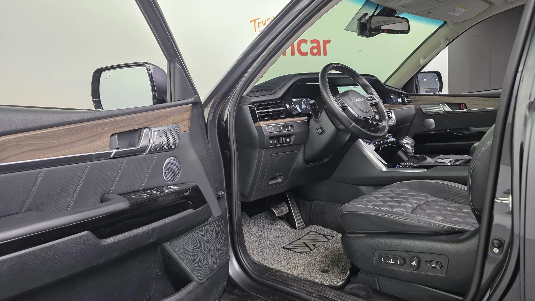 Kia Mohave Diesel 3.0 4WD 5-Seater Masters, 2022 г. 63707 км. — фото 12