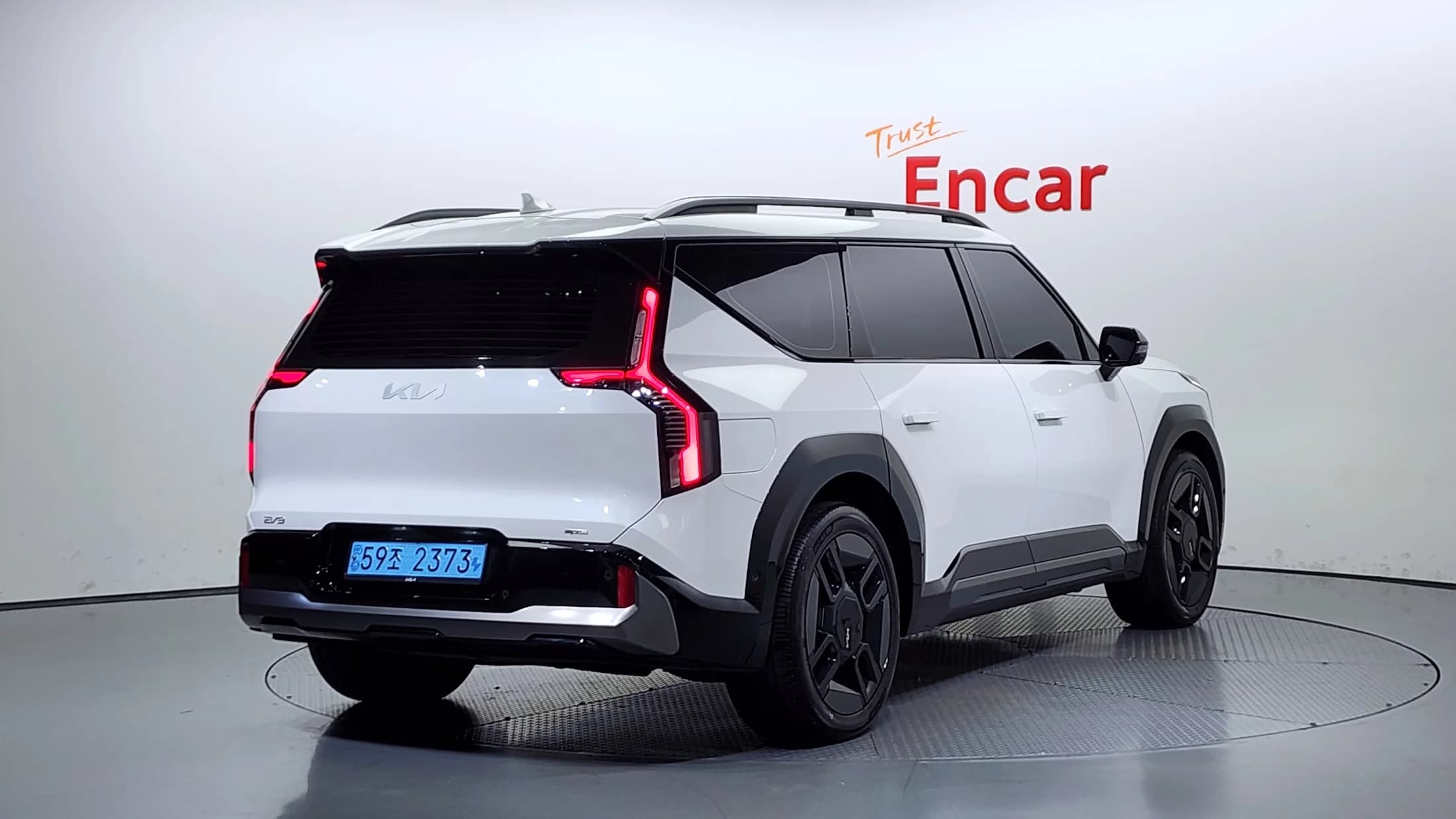 Kia EV9 Long Range 4WD GT Line, электромобиль, 2024 г. 46448 км. — фото 2