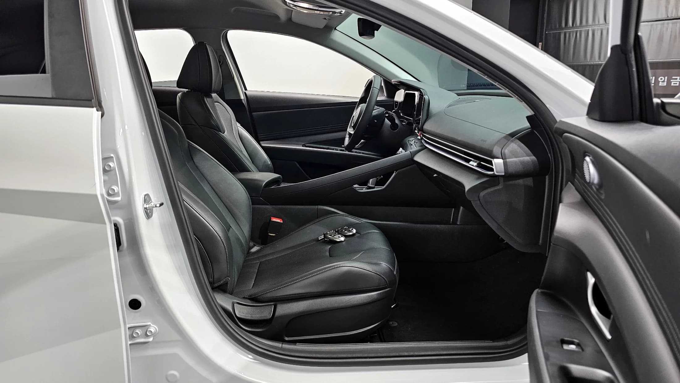 Hyundai AVANTE (Хендай Элантра) 1.6 Modern, 2024 г. 14075 км. — фото 11