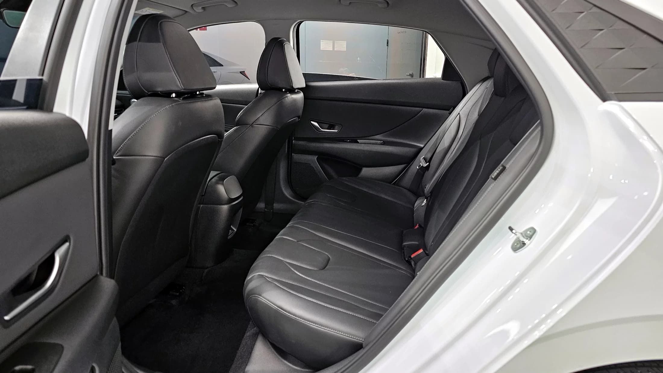 Hyundai AVANTE (Хендай Элантра) 1.6 Modern, 2024 г. 14075 км. — фото 13