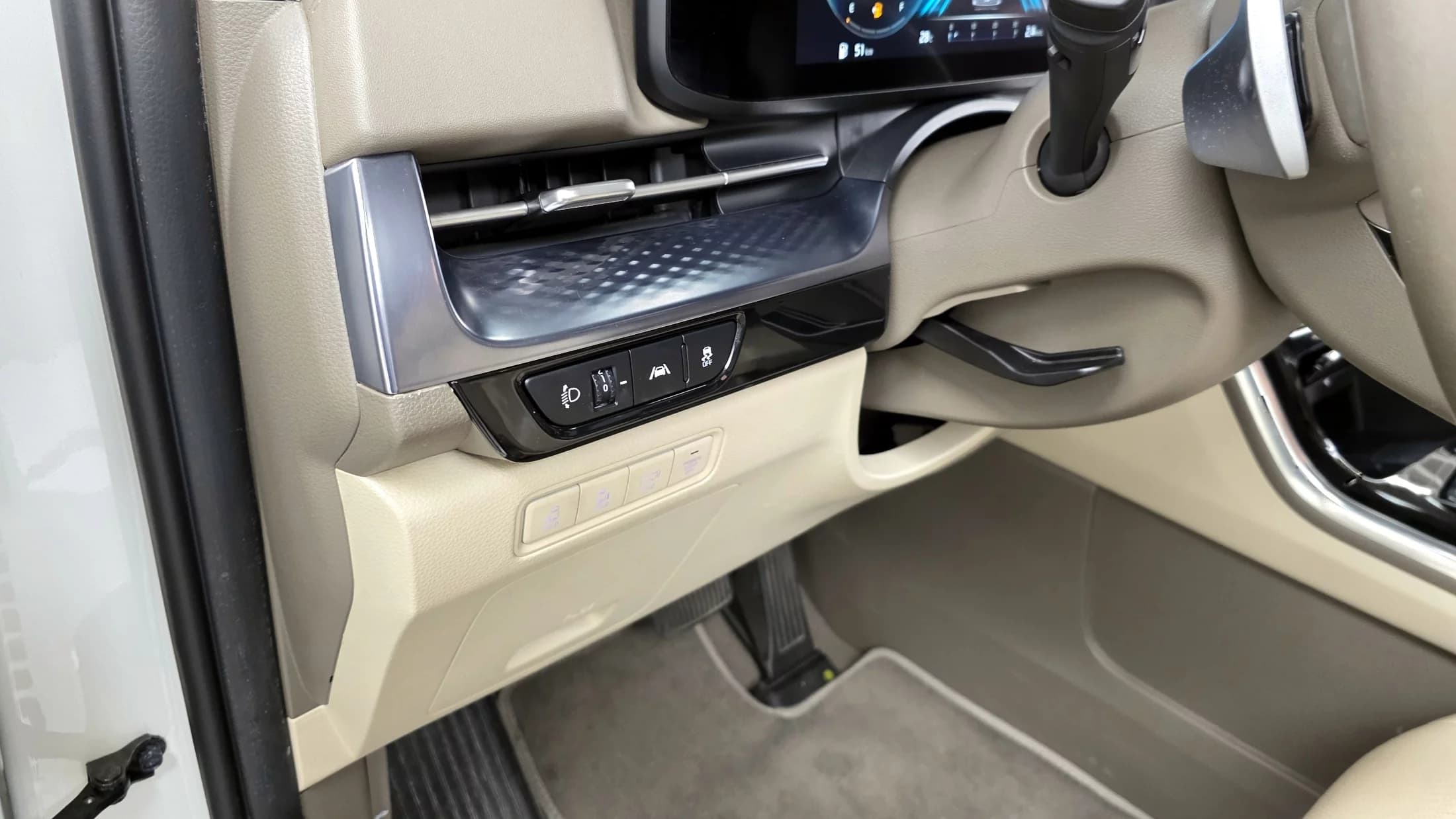 Kia Carnival Gasoline 4-Seater Hi-Limousine Signature, 2022 г. 126674 км. — фото 17