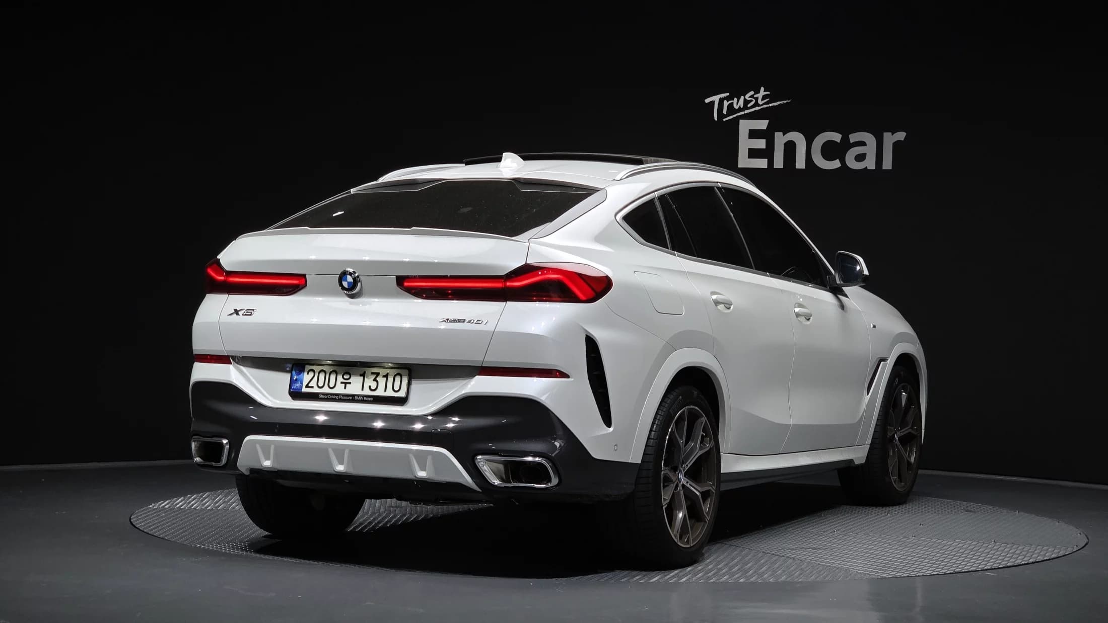 BMW X6 xDrive40i M Sport, 2023 г. 5925 км. — фото 2