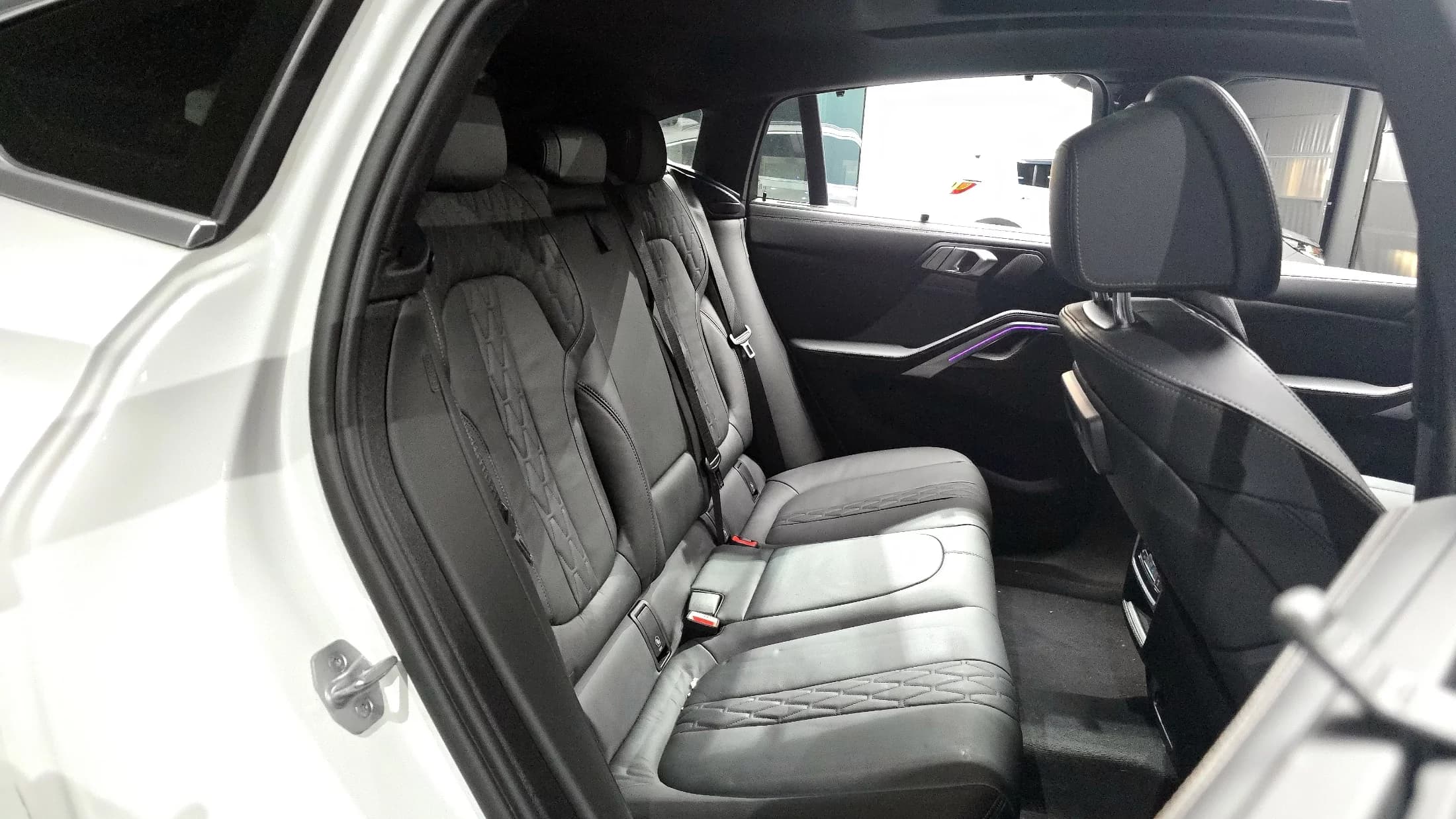 BMW X6 xDrive40i M Sport, 2023 г. 5925 км. — фото 12