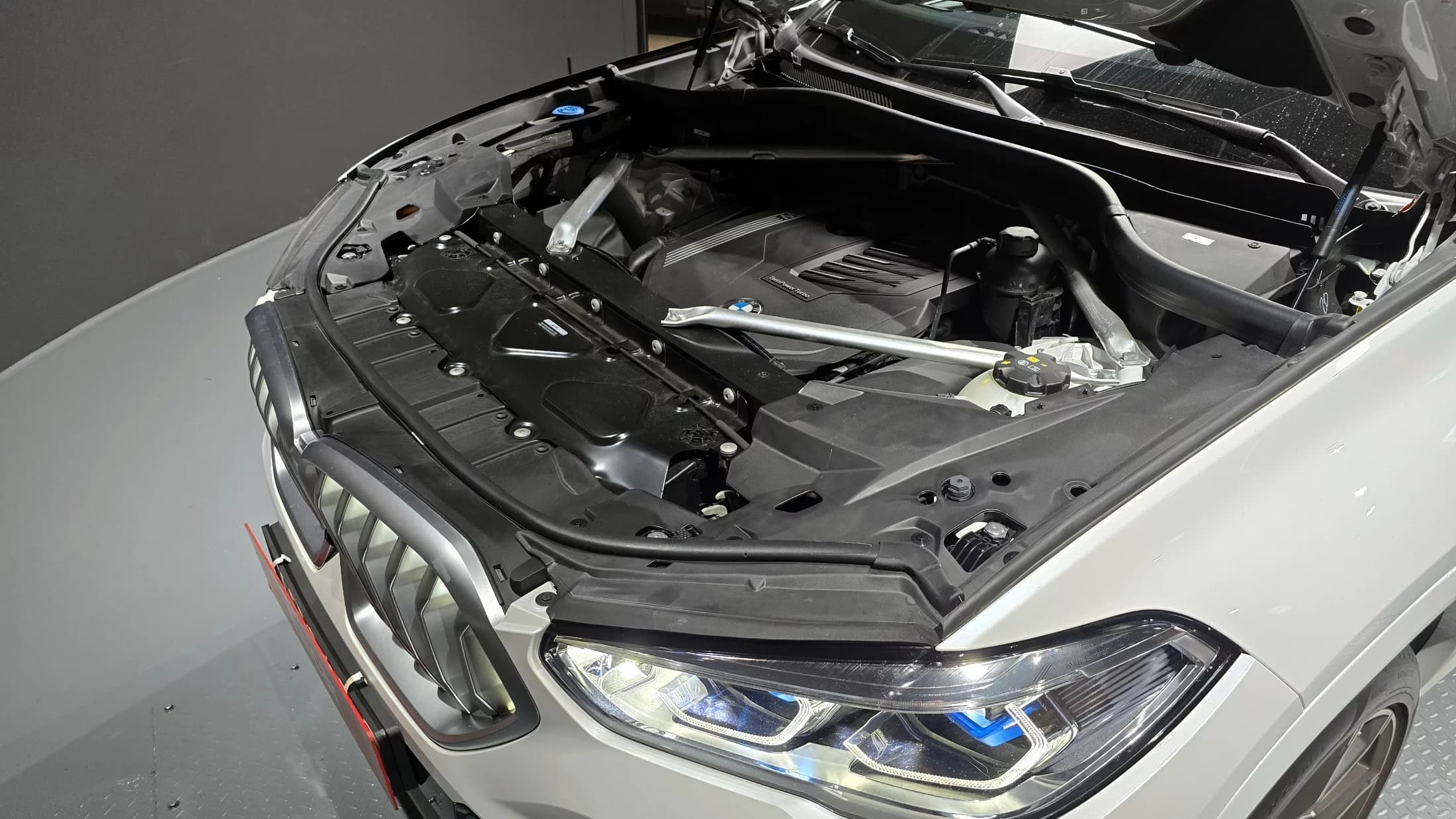 BMW X6 xDrive40i M Sport, 2023 г. 5925 км. — фото 6