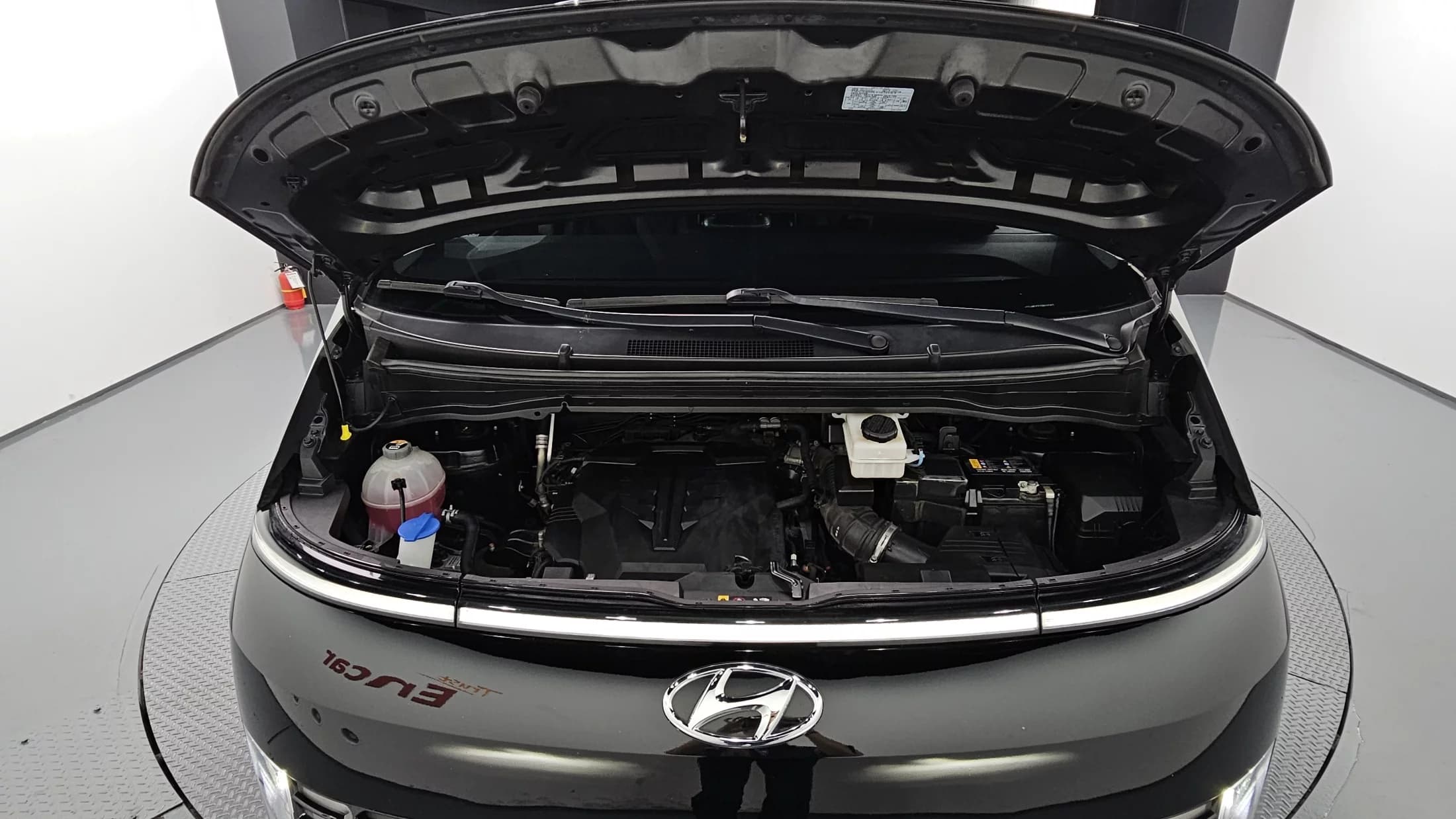 Hyundai Staria L3.5 Cargo 5-Seater Modern, 2023 г. 120291 км. — фото 6
