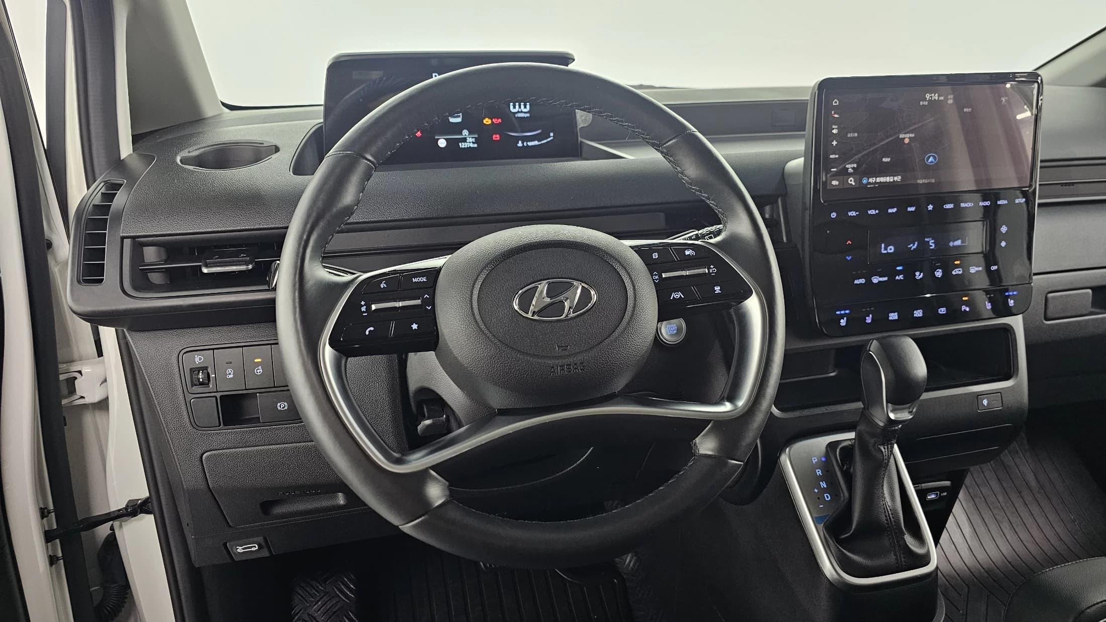 Hyundai Staria Cargo 3-Seater Modern, 2021 г. 12456 км. — фото 12