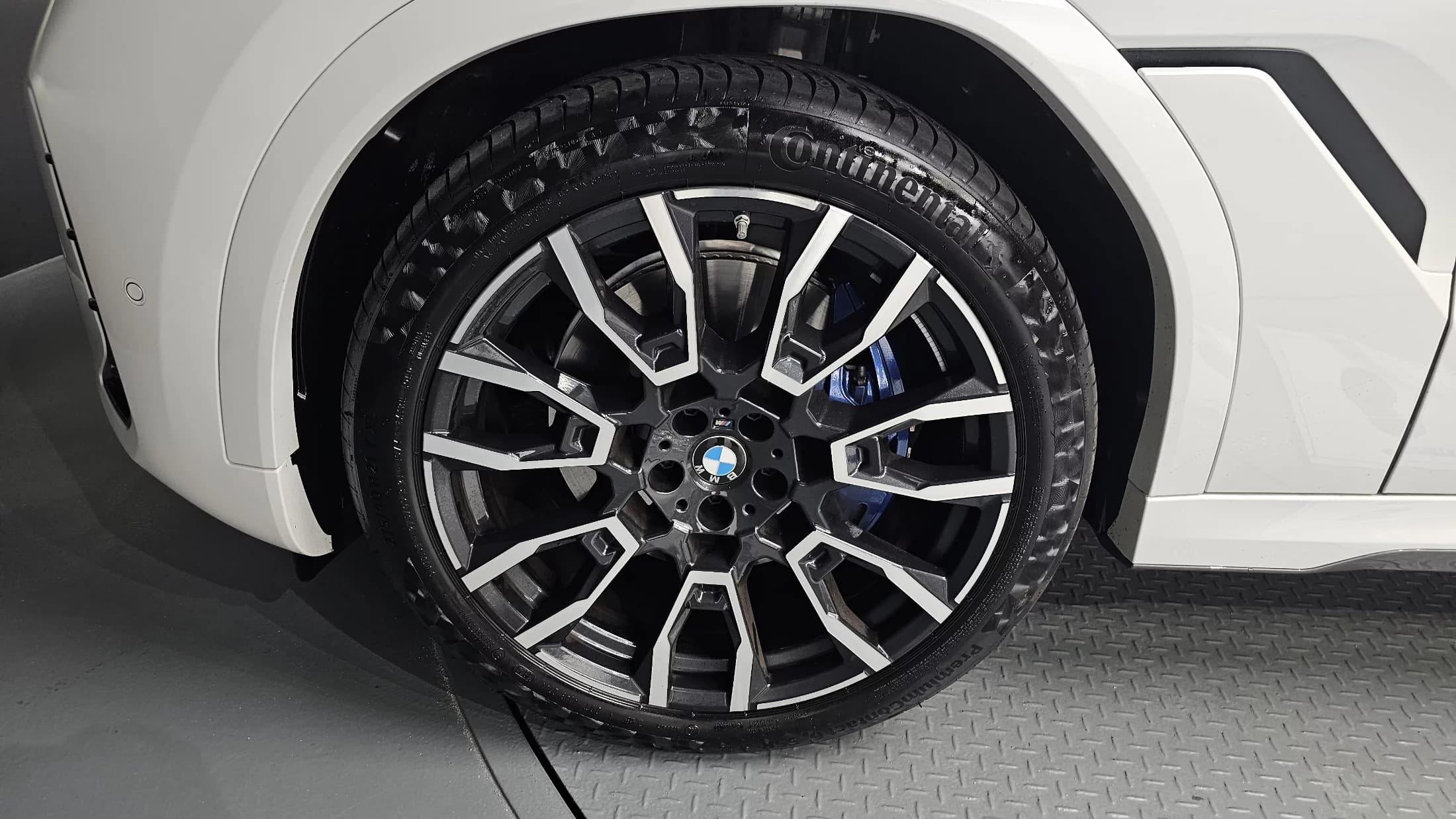 BMW X6 xDrive40i M Sport, 2025 г. 3500 км. — фото 5
