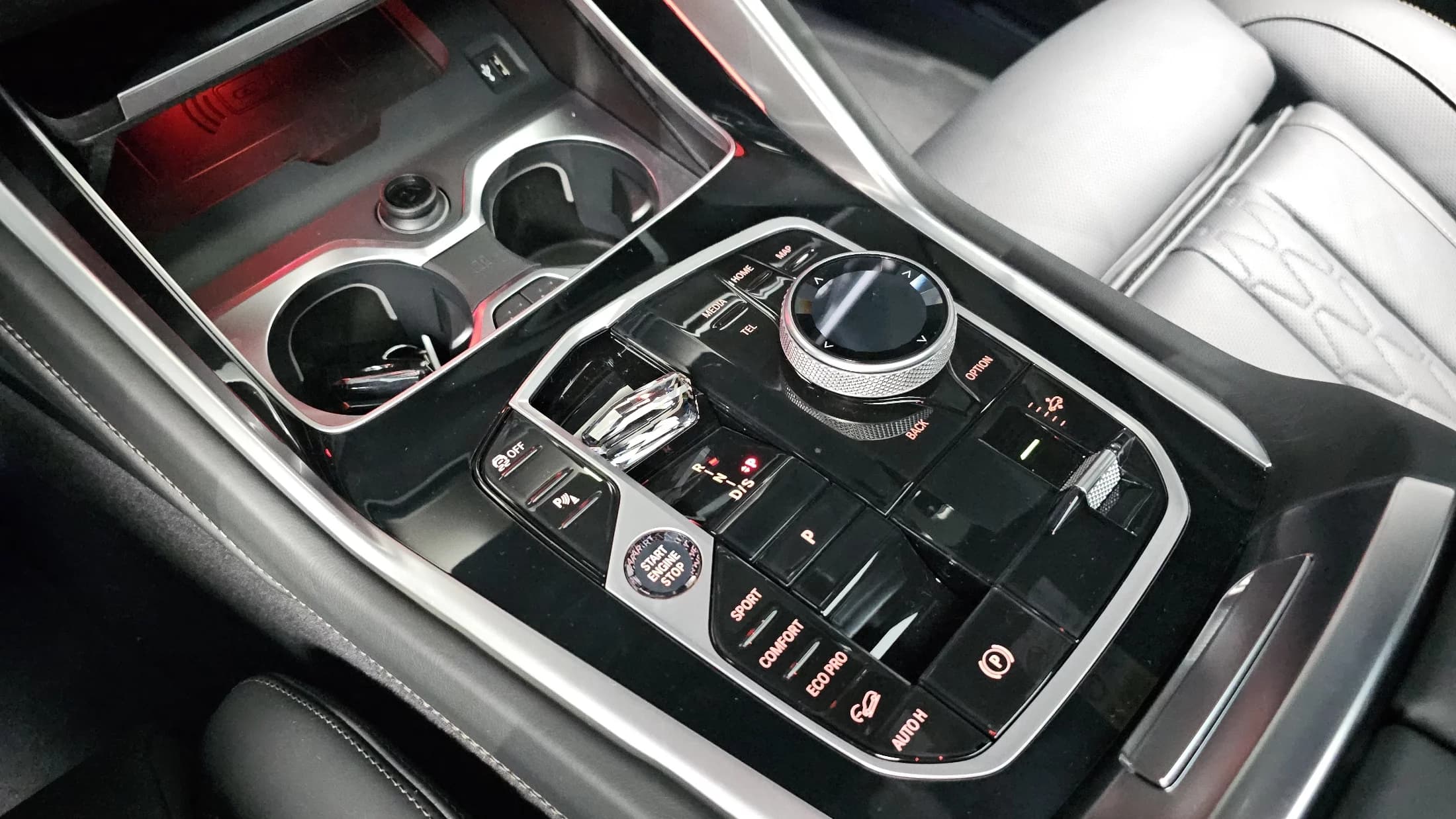 BMW X6 xDrive40i M Sport, 2025 г. 3500 км. — фото 9