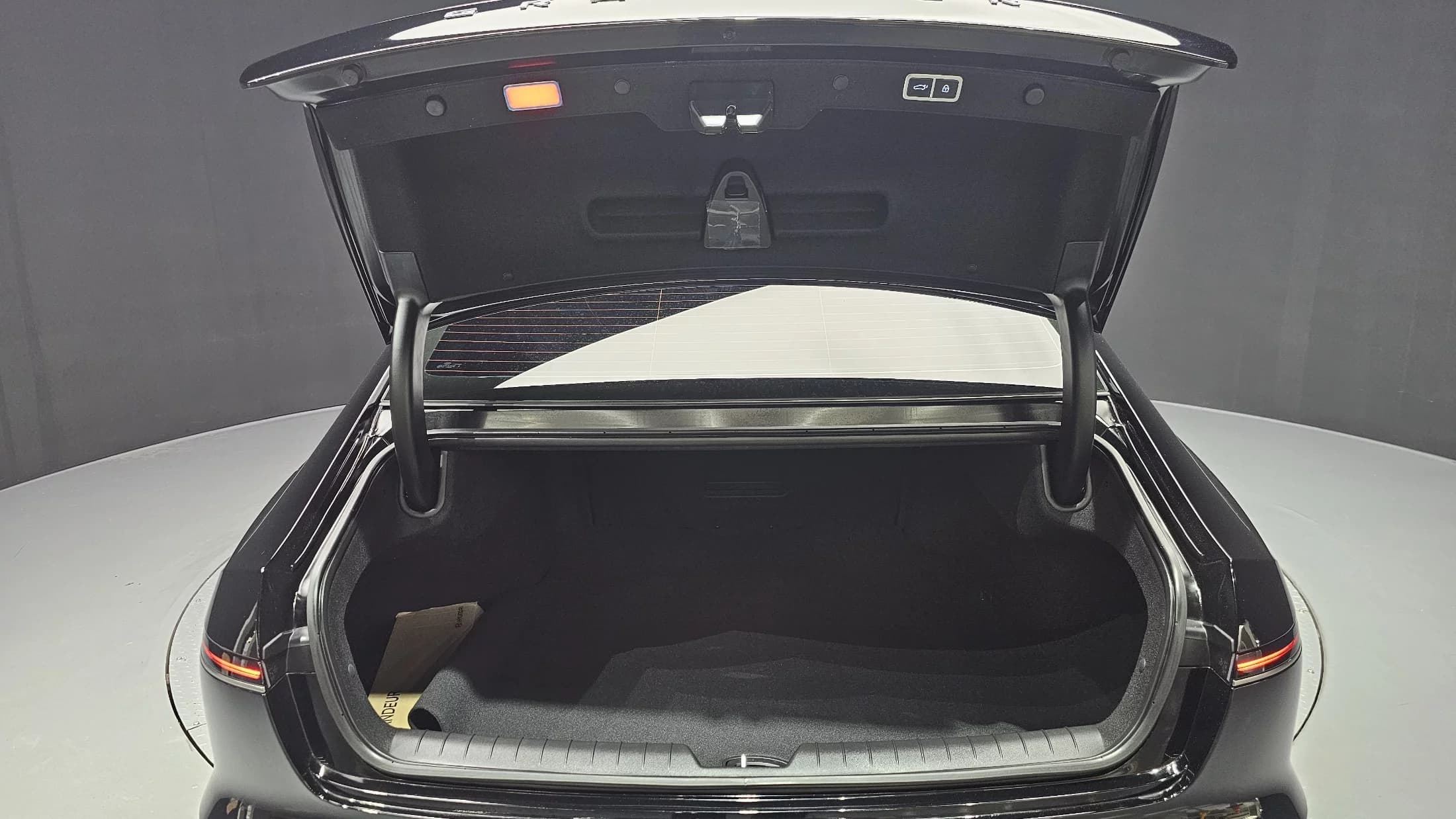 Hyundai Grandeur 2,5 Gasoline 2WD Exclusive, 2025 г. 9774 км. — фото 20