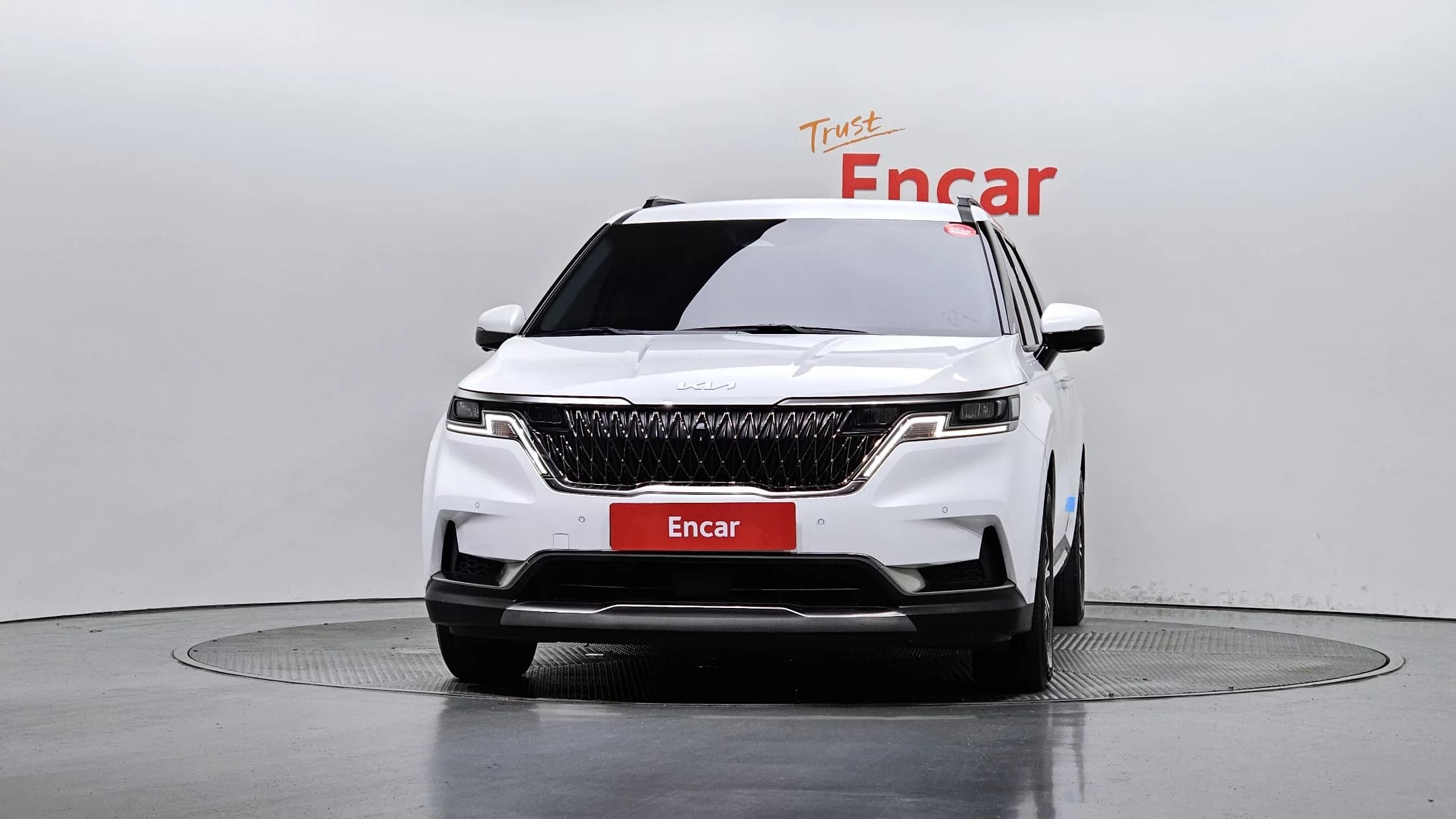 Kia Carnival 9-Seater Noblesse, 2023 г. 79355 км. — фото 3