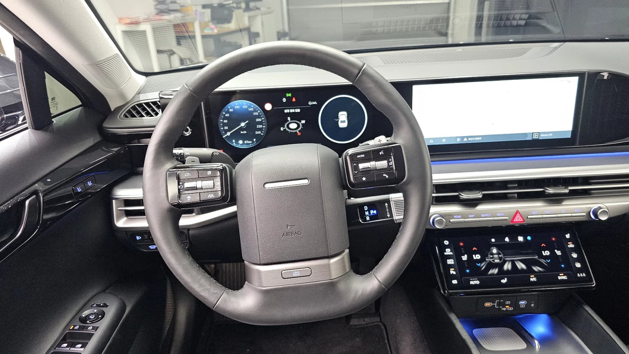 Hyundai Grandeur 2,5 Gasoline 2WD Exclusive, 2023 г. 35945 км. — фото 13