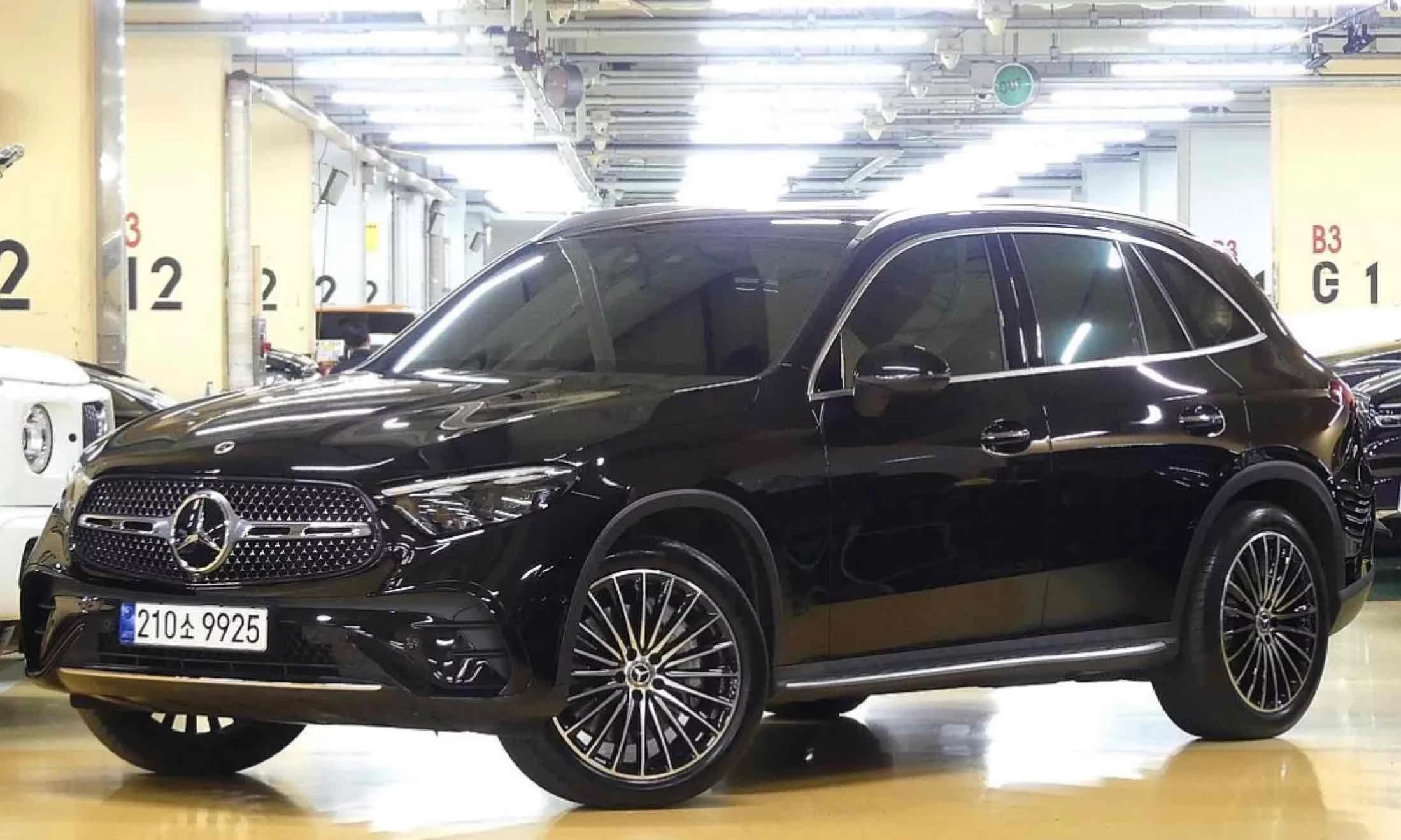 Mercedes-Benz GLC-Class GLC300 4MATIC AMG Line, 2023 г. 23145 км. — фото 2