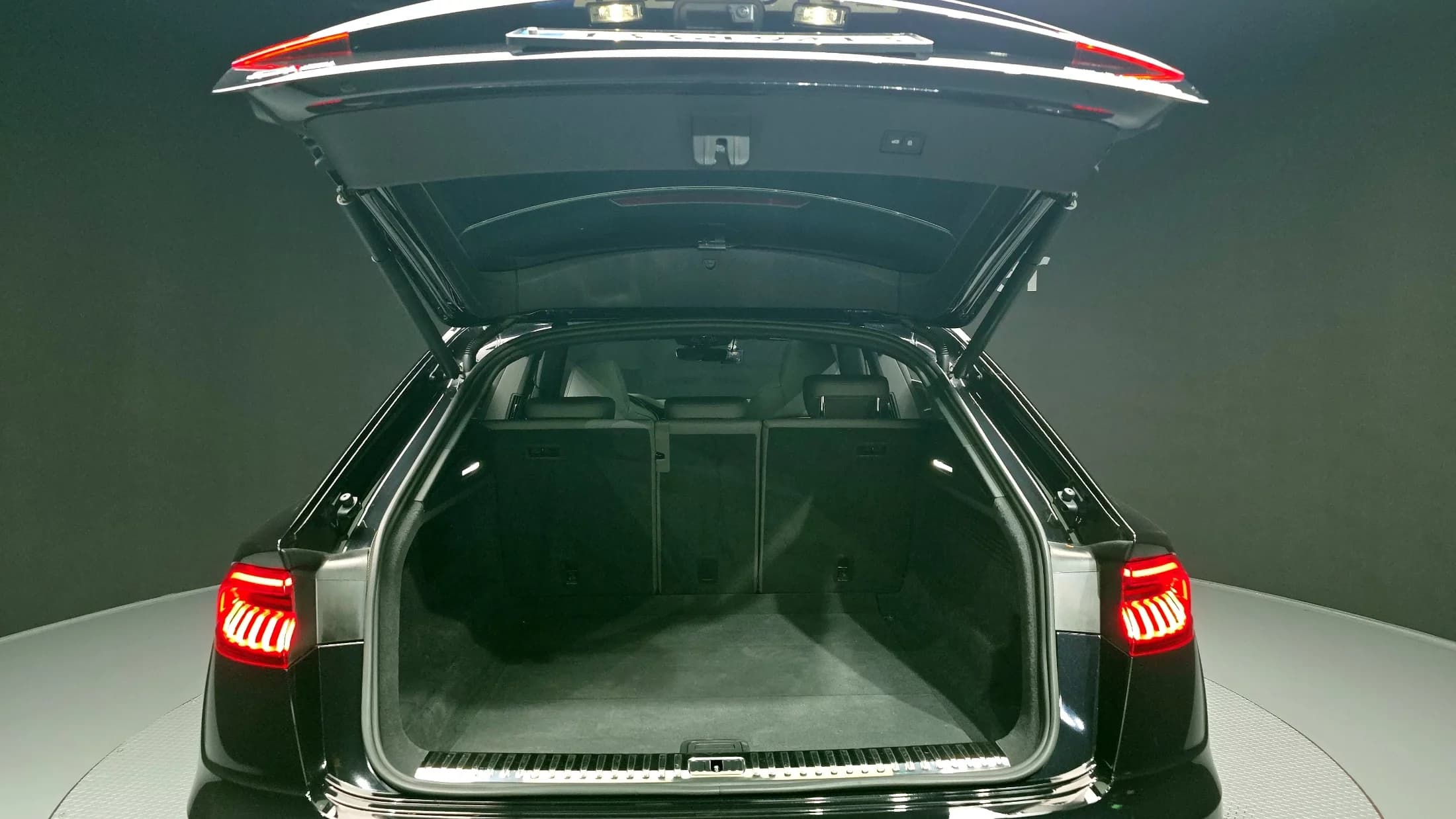 Audi Q8 50 TDI Quattro Premium, 2021 г. 160220 км. — фото 20