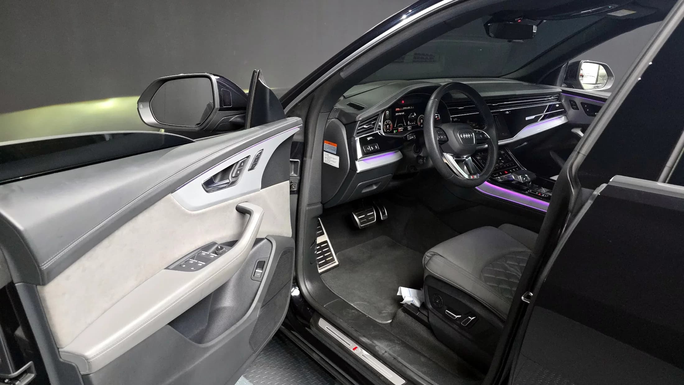 Audi Q8 50 TDI Quattro Premium, 2021 г. 160220 км. — фото 10