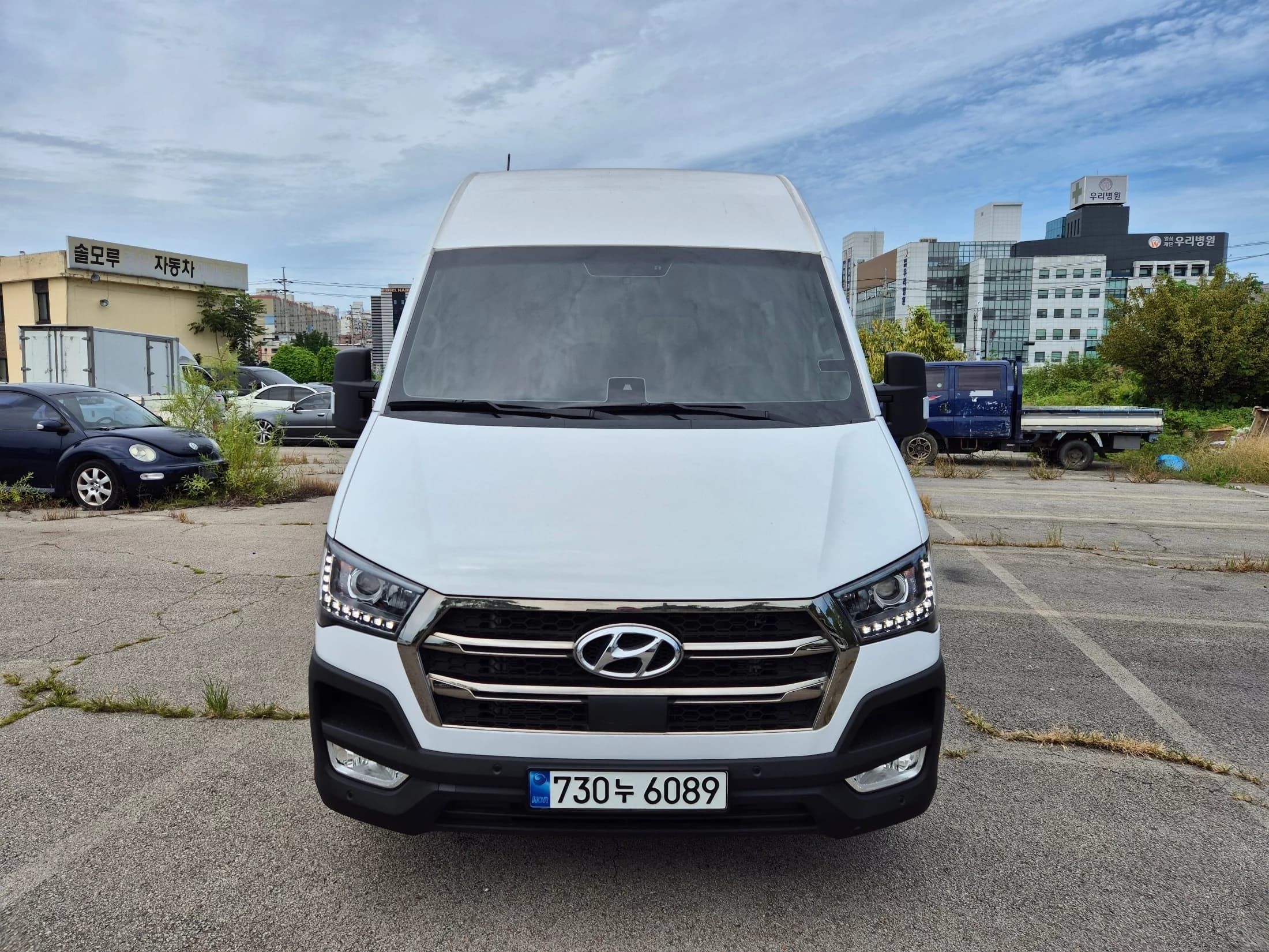 Hyundai H1 15-seater Luxury, 2023 г. 16174 км. — фото 2