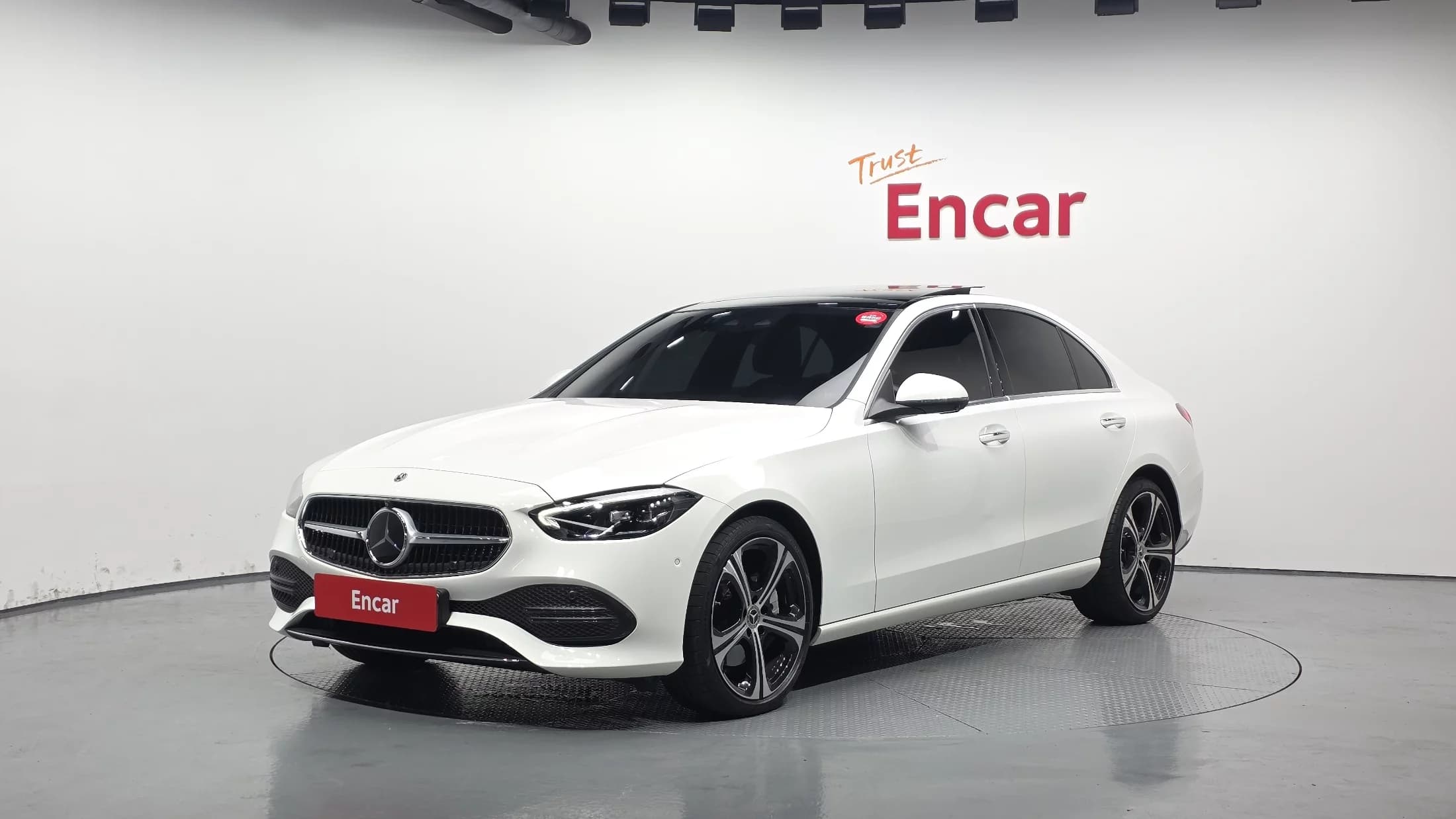 Mercedes-Benz C-Class C300 4MATIC Avantgarde, 2023 г. 35165 км.