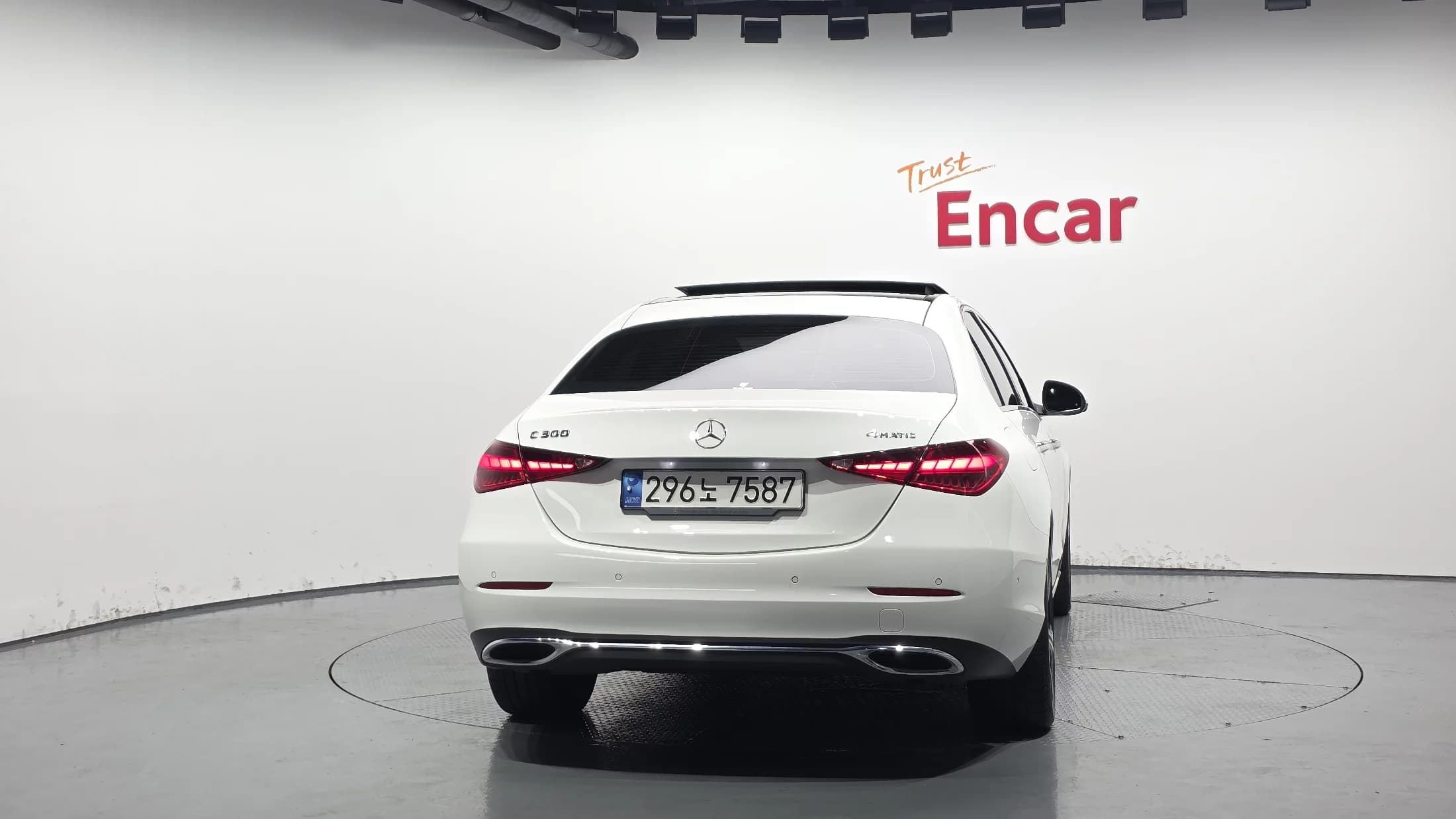 Mercedes-Benz C-Class C300 4MATIC Avantgarde, 2023 г. 35165 км. — фото 4