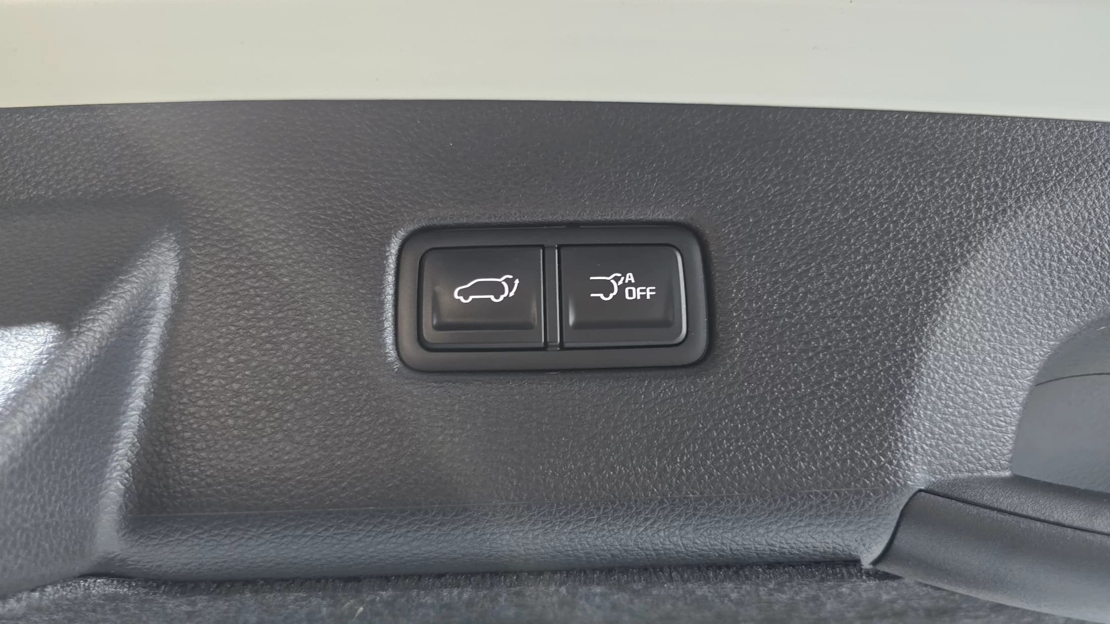 Kia Carnival 7-Seater Signature, 2023 г. 52242 км. — фото 20