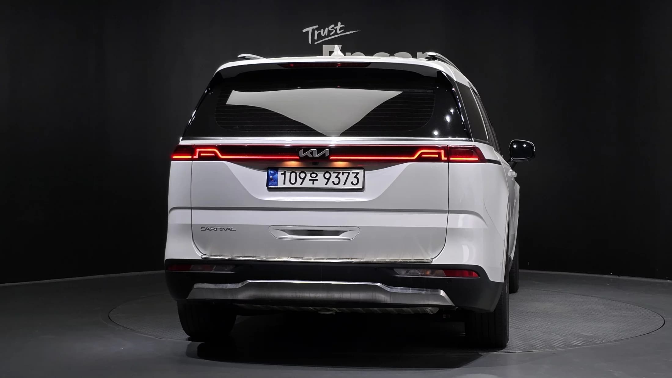 Kia Carnival 7-Seater Signature, 2023 г. 52242 км. — фото 4