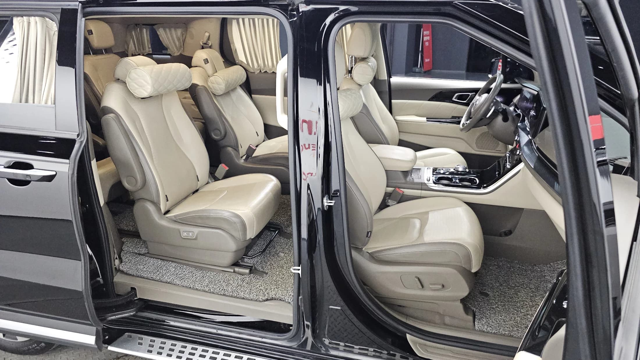 Kia Carnival Gasoline 9-Seater Hi-Limousine Signature, 2021 г. 58533 км. — фото 11