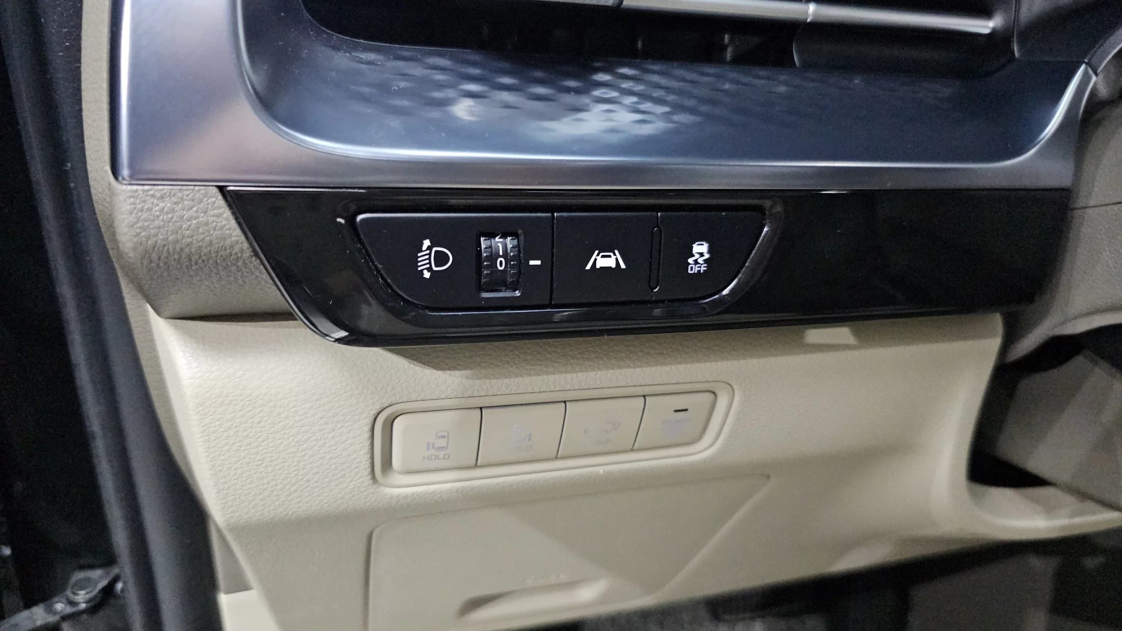 Kia Carnival Gasoline 9-Seater Hi-Limousine Signature, 2021 г. 58533 км. — фото 13