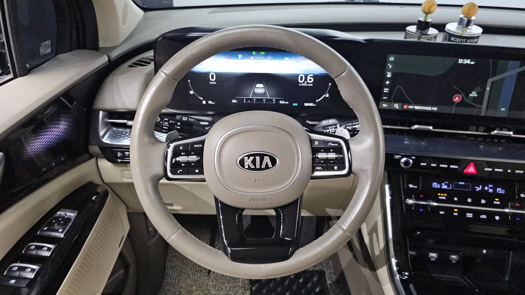 Kia Carnival Gasoline 9-Seater Hi-Limousine Signature, 2021 г. 58533 км. — фото 14