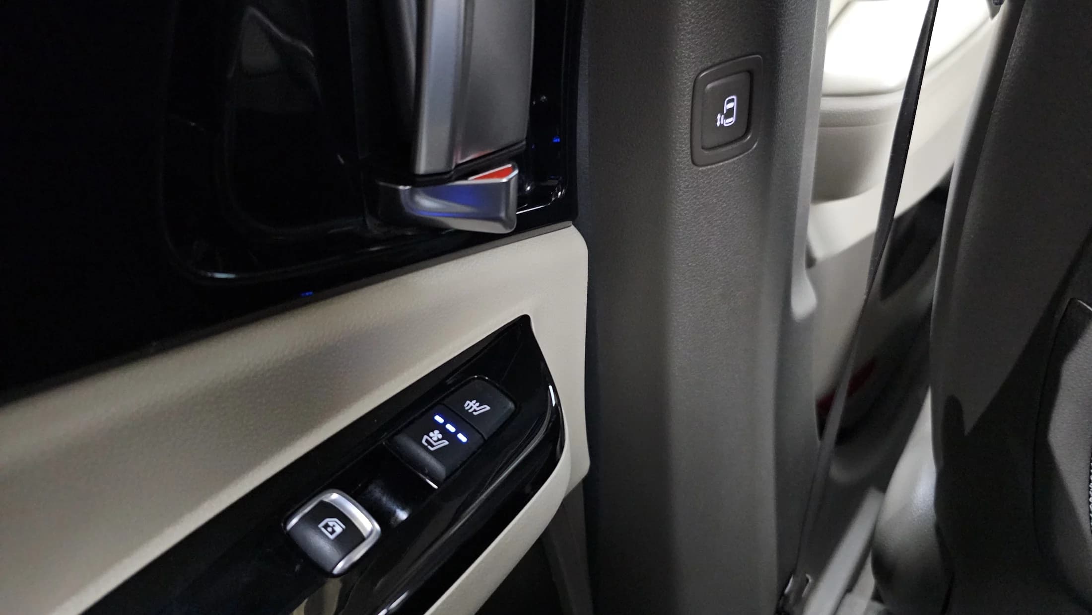 Kia Carnival Gasoline 9-Seater Hi-Limousine Signature, 2021 г. 58533 км. — фото 18