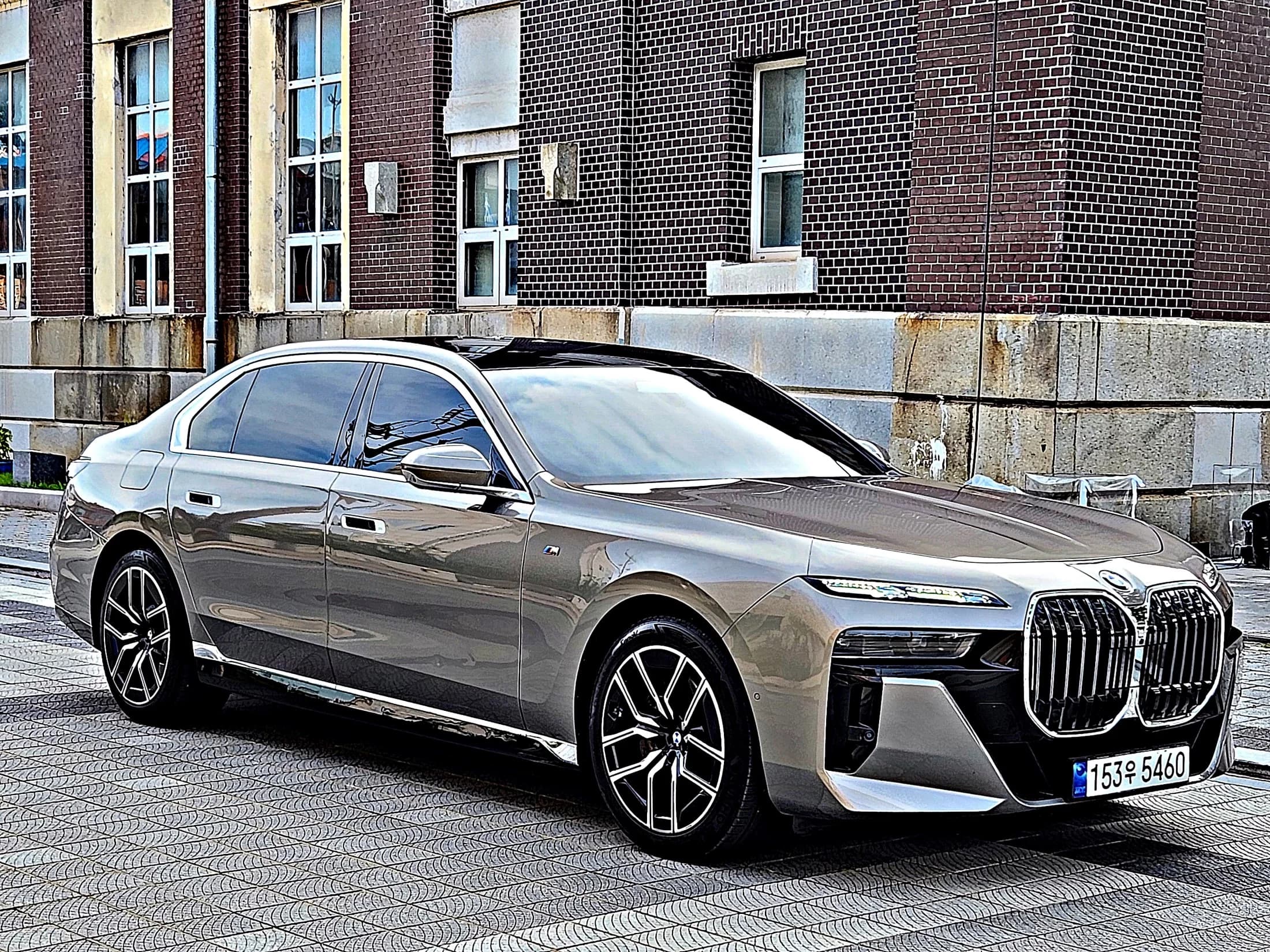 BMW 7-Series 740i sDrive M Sport, 2023 г. 109097 км. — фото 2